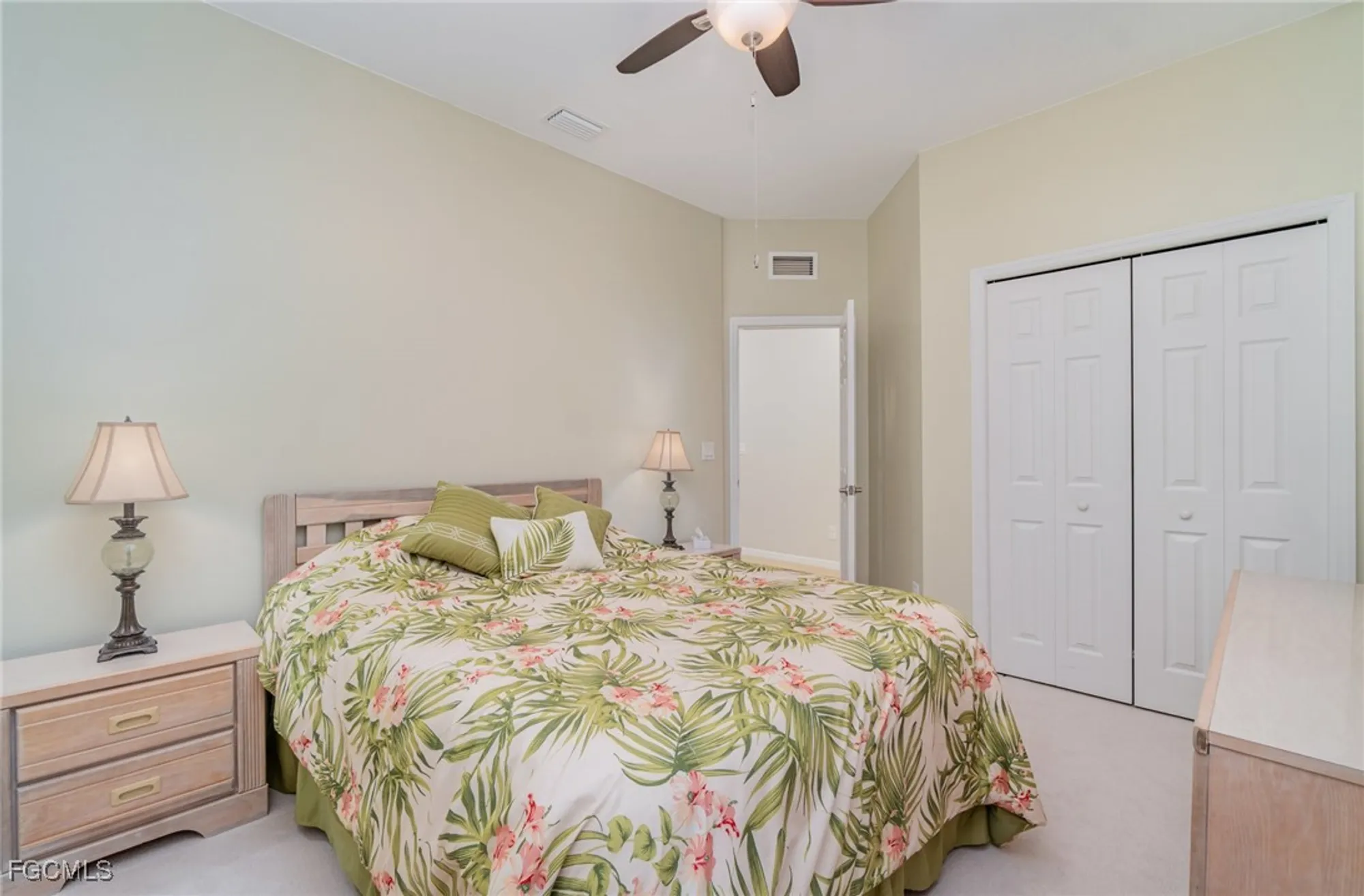 Property Slideshow image 15 of 40 | 20585 chestnut ridge dr, North Fort Myers, FL, 33917