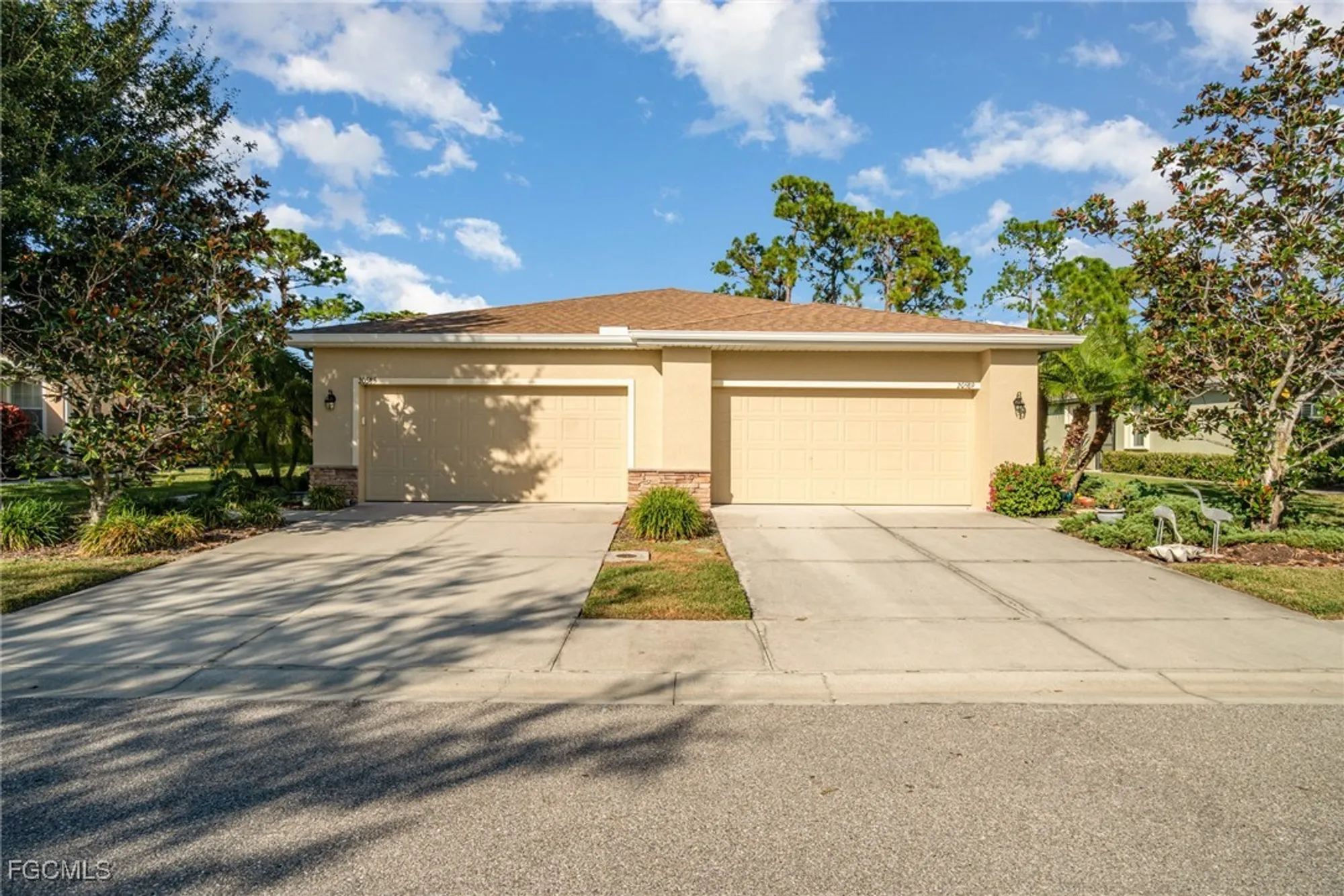 Property Slideshow image 23 of 40 | 20585 chestnut ridge dr, North Fort Myers, FL, 33917