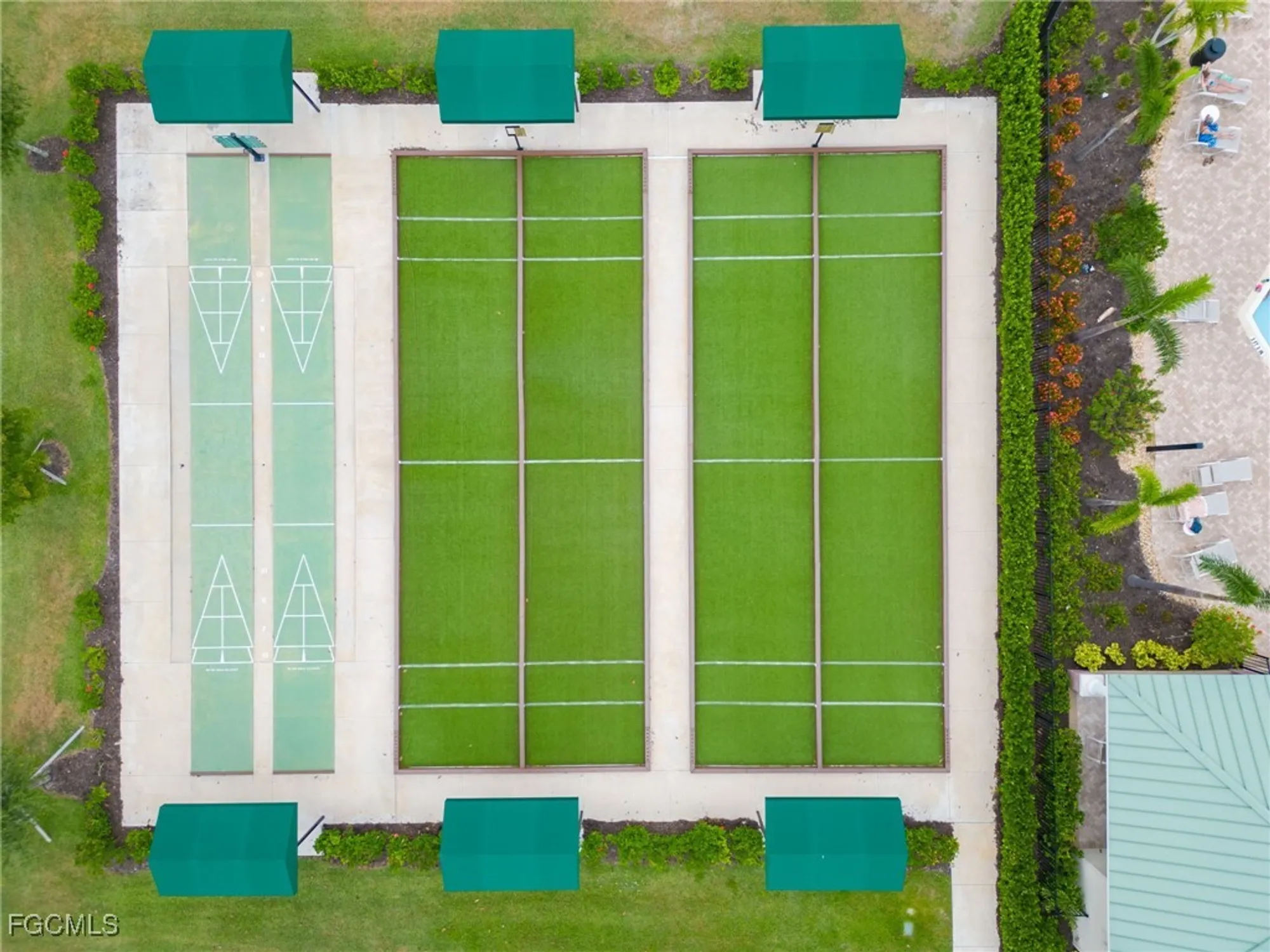 Property Slideshow image 34 of 40 | 20585 chestnut ridge dr, North Fort Myers, FL, 33917