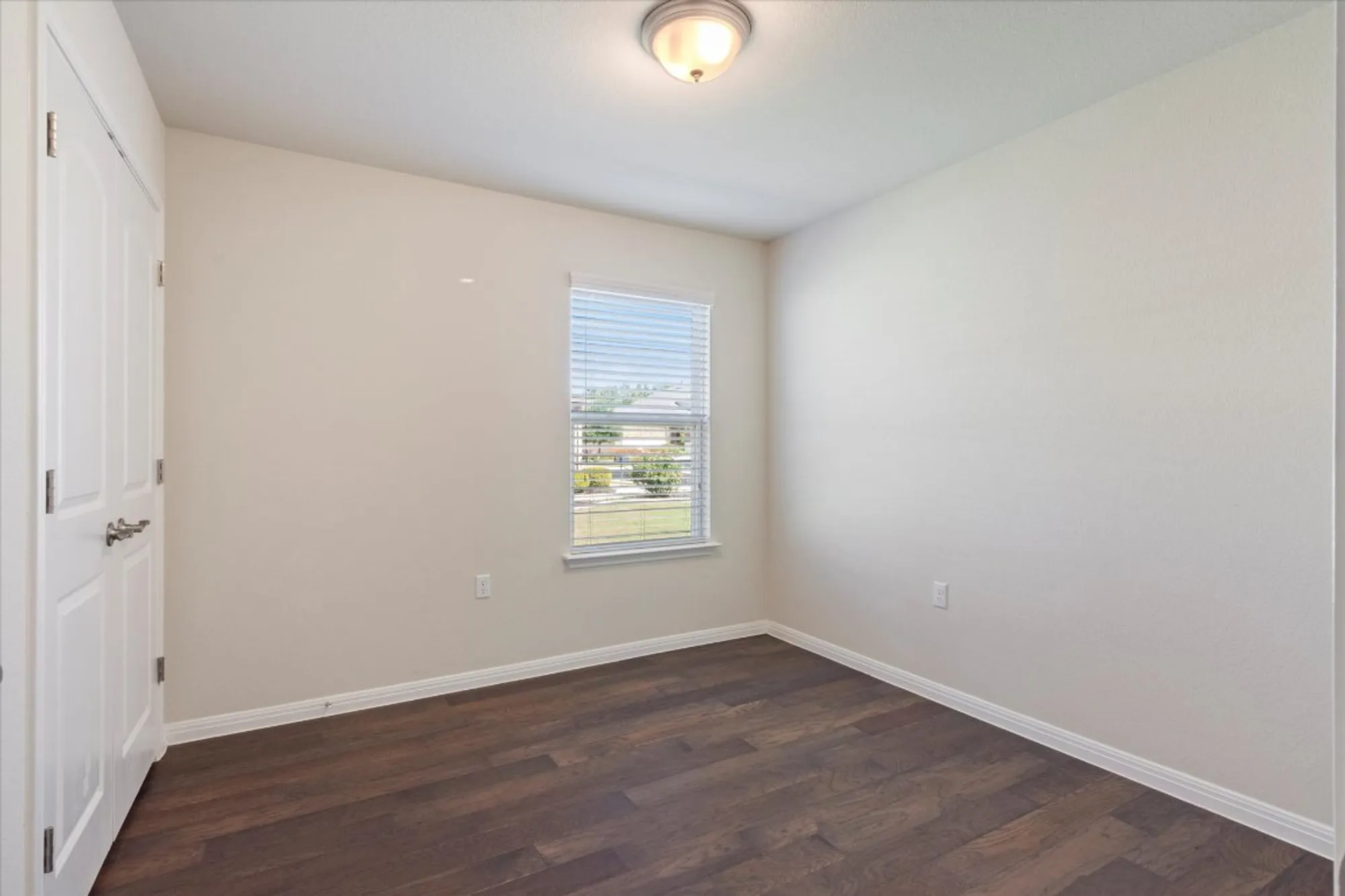 Property Slideshow image 14 of 39 | 400 holiday creek ln, Georgetown, TX, 78633