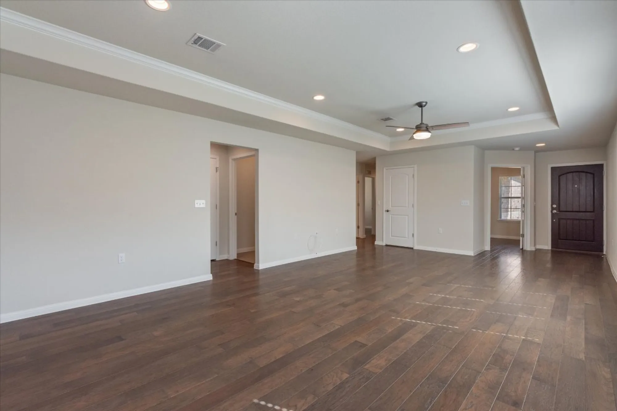 Property Slideshow image 10 of 39 | 400 holiday creek ln, Georgetown, TX, 78633