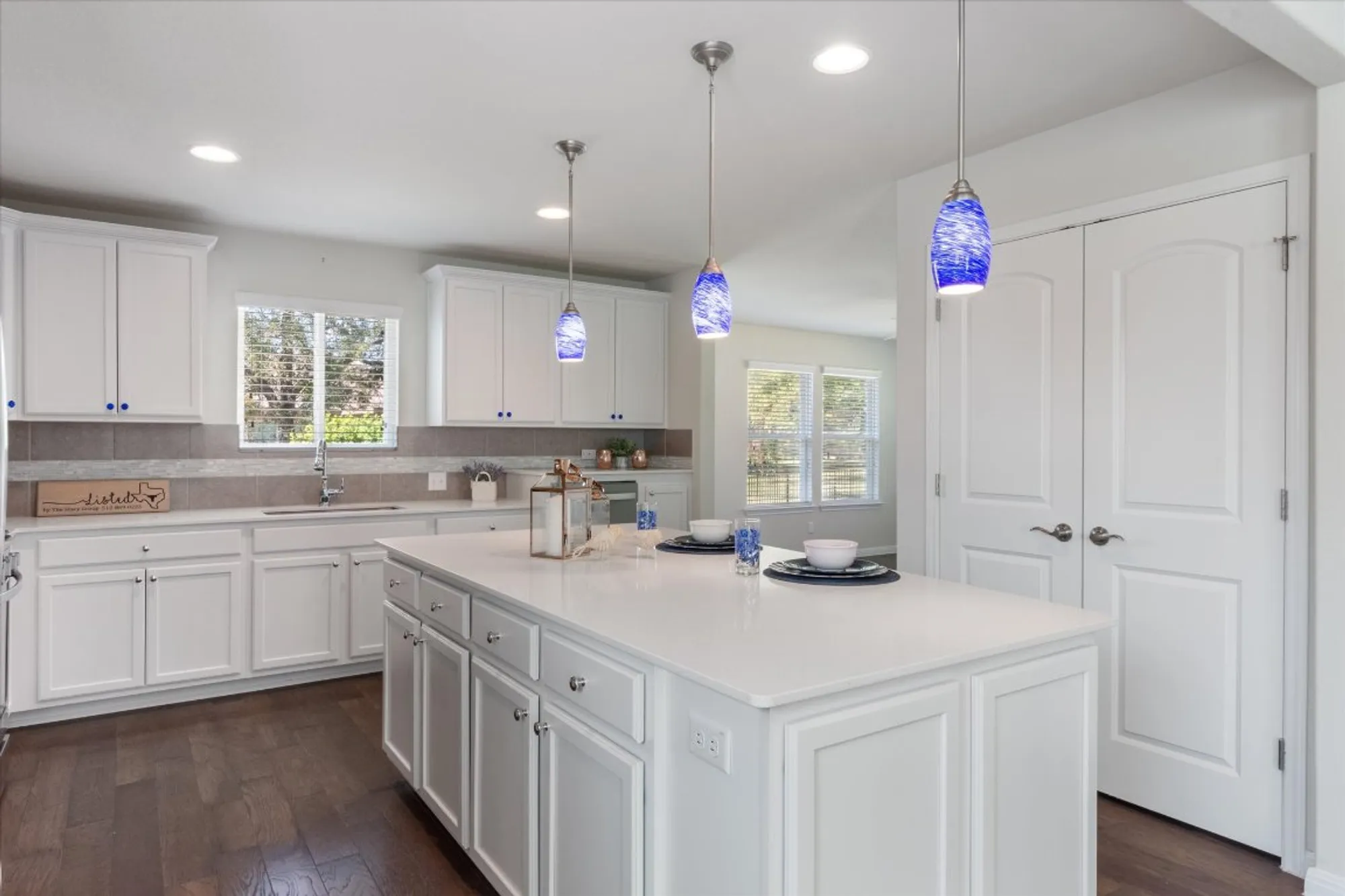 Property Slideshow image 25 of 39 | 400 holiday creek ln, Georgetown, TX, 78633