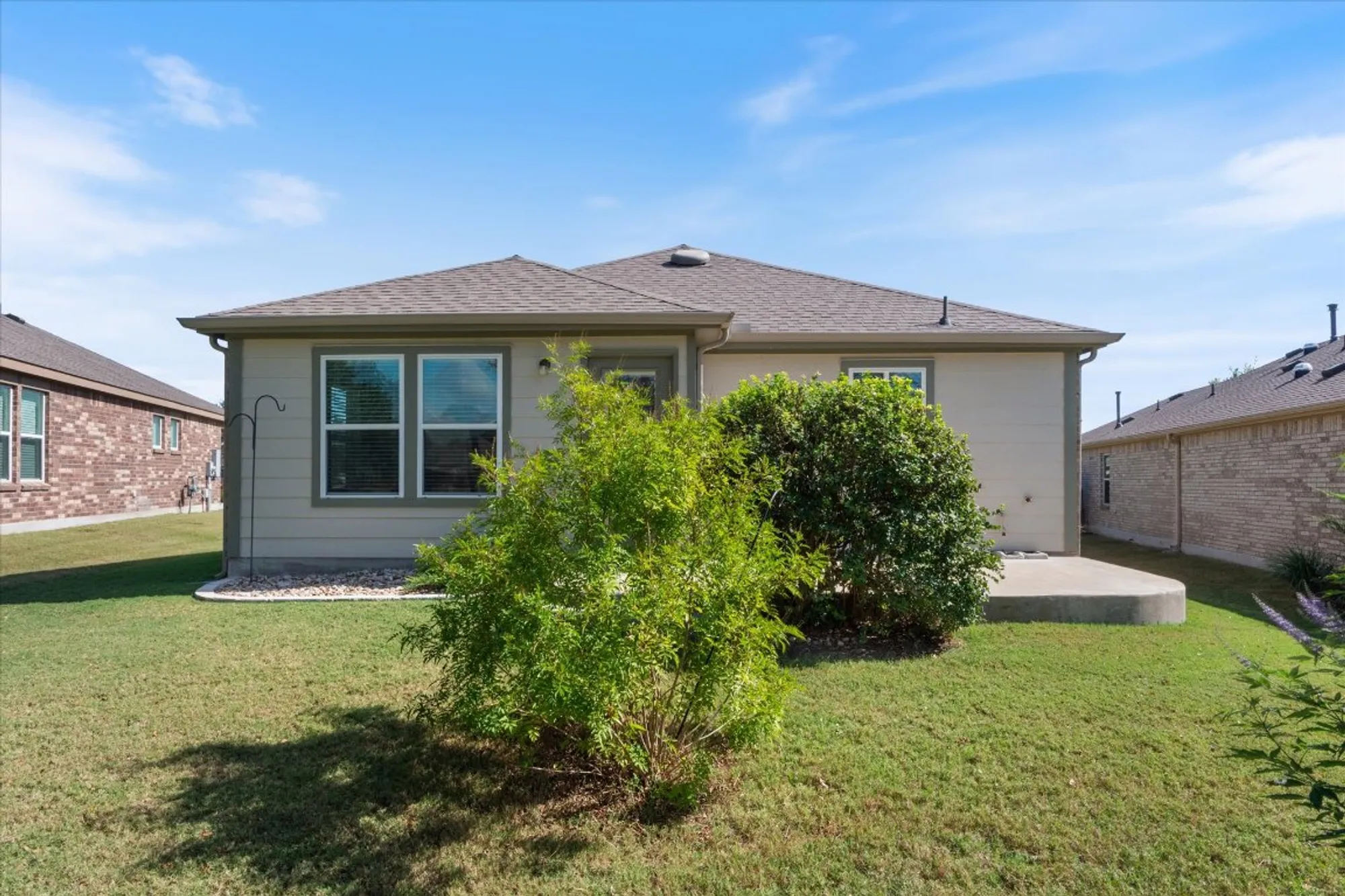 Property Slideshow image 27 of 39 | 400 holiday creek ln, Georgetown, TX, 78633