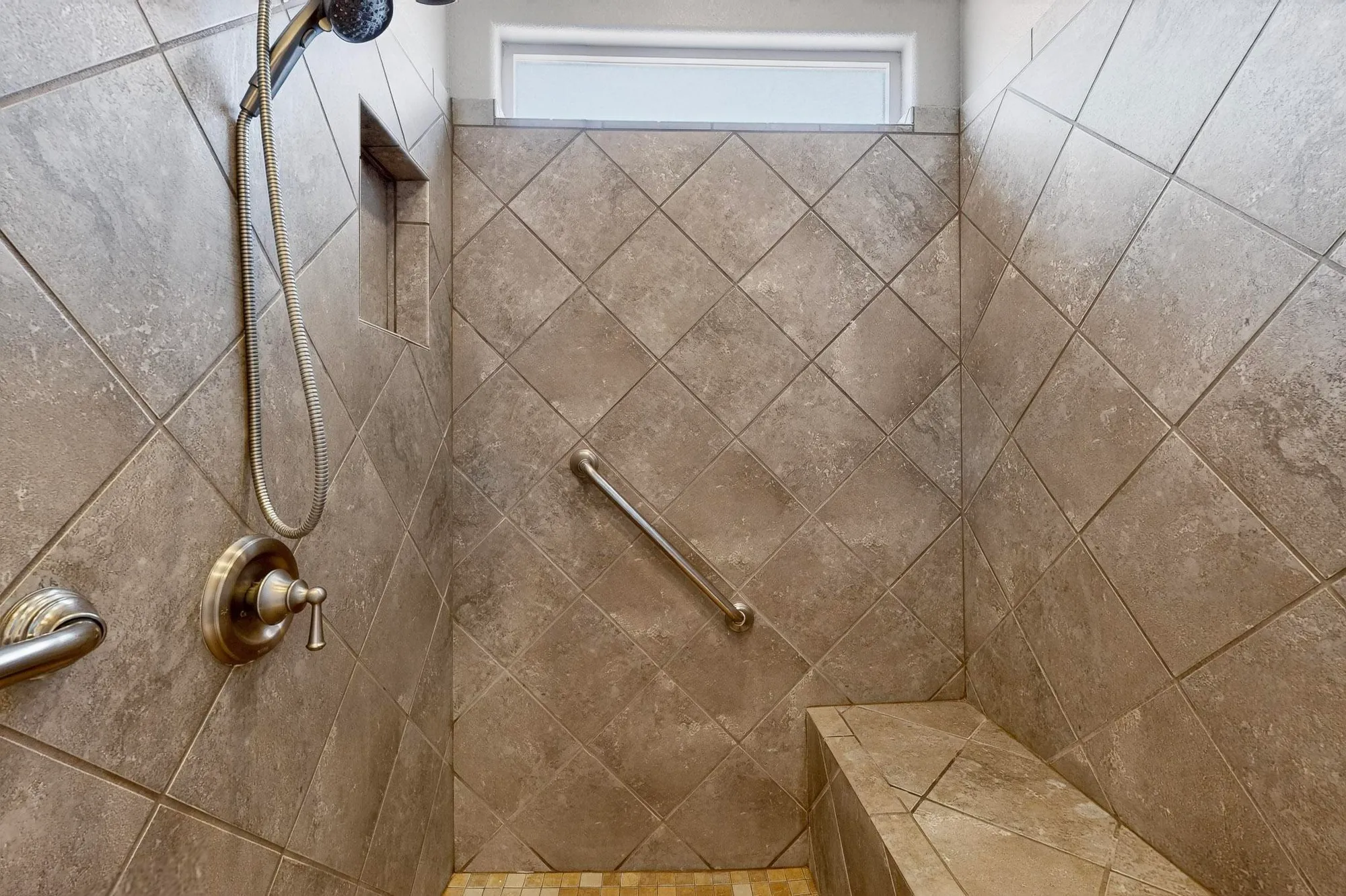 Property Slideshow image 19 of 51 | 977 salt cedar ct, Bernalillo, NM, 87004