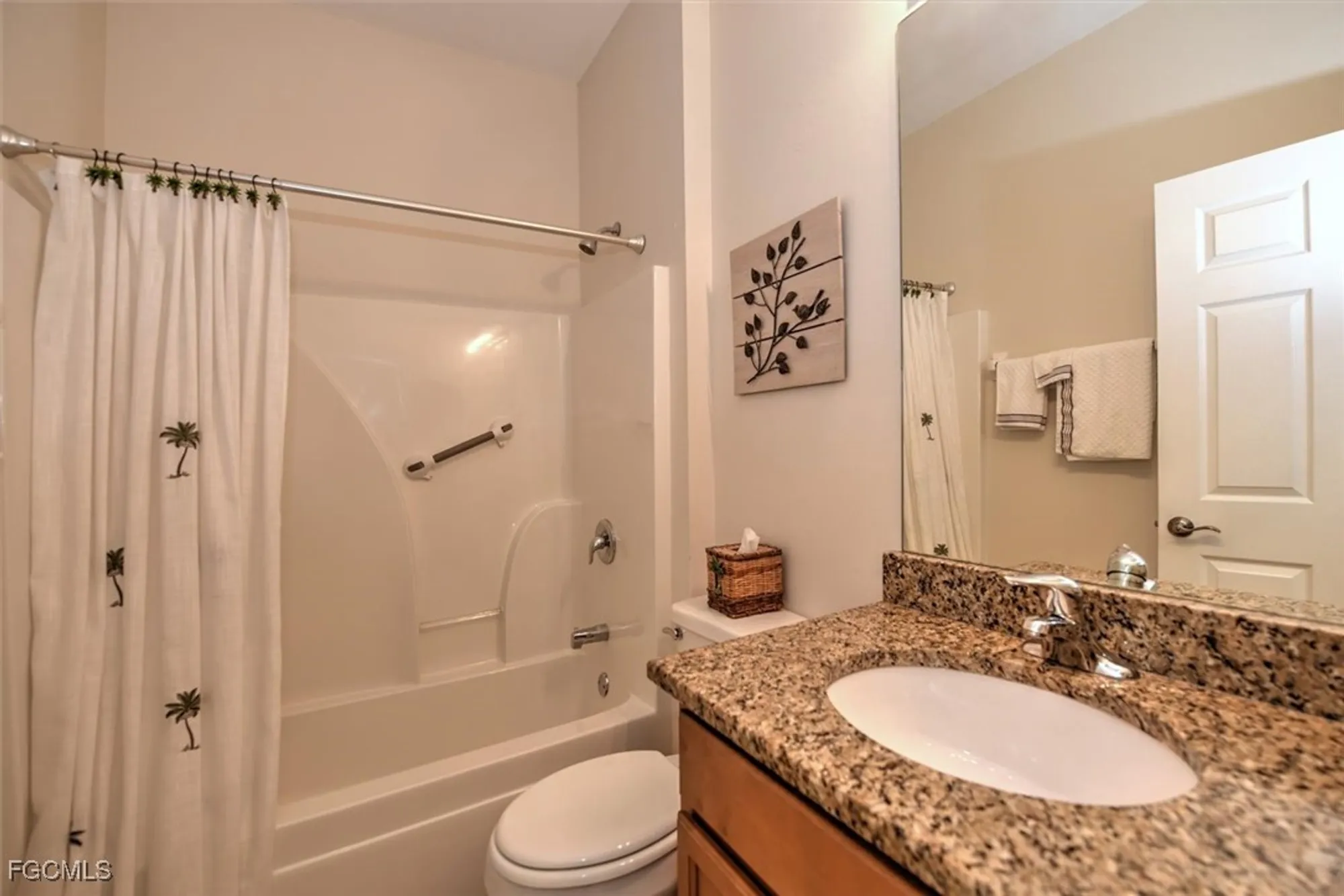 Property Slideshow image 17 of 34 | 3244 magnolia landing ln, North Fort Myers, FL, 33917
