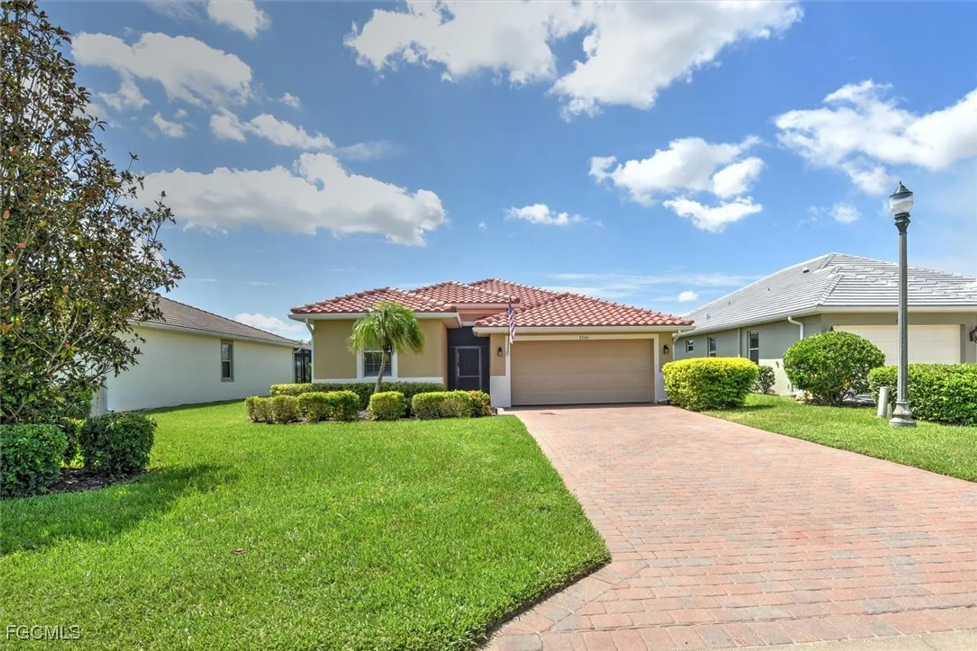 Property Slideshow image 1 of 34 | 3244 magnolia landing ln, North Fort Myers, FL, 33917