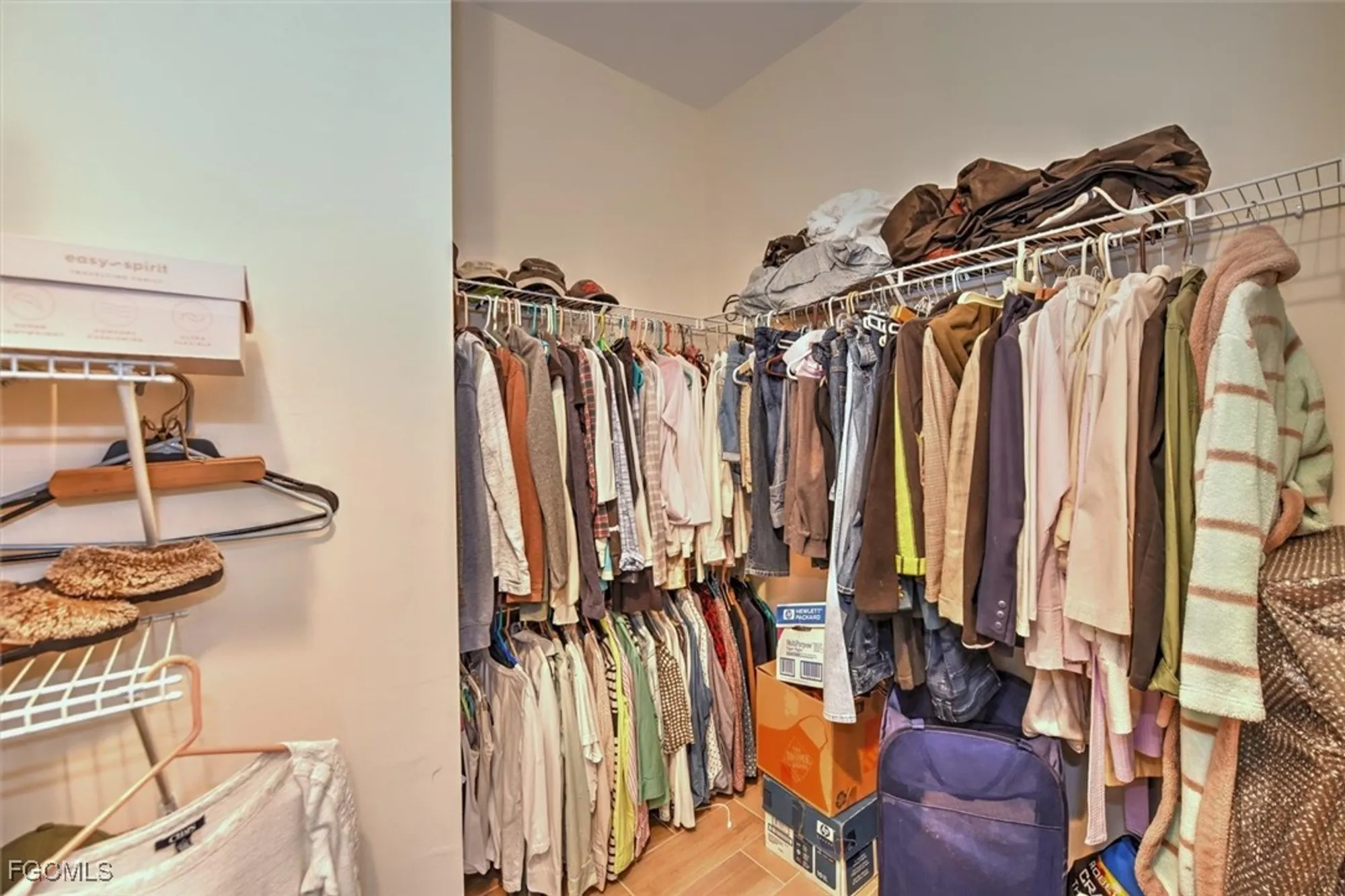 Property Slideshow image 12 of 34 | 3244 magnolia landing ln, North Fort Myers, FL, 33917