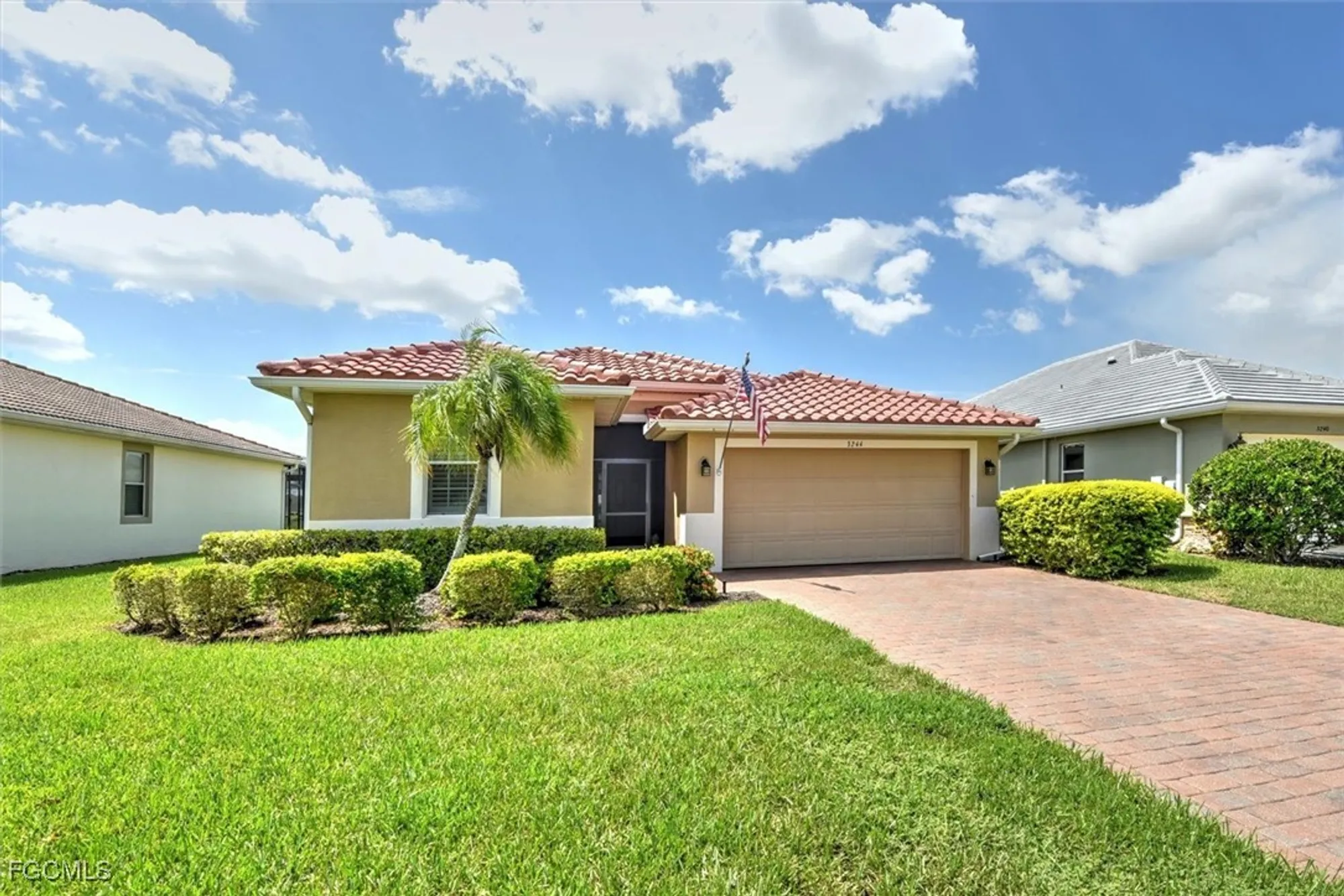 Property Slideshow image 2 of 34 | 3244 magnolia landing ln, North Fort Myers, FL, 33917