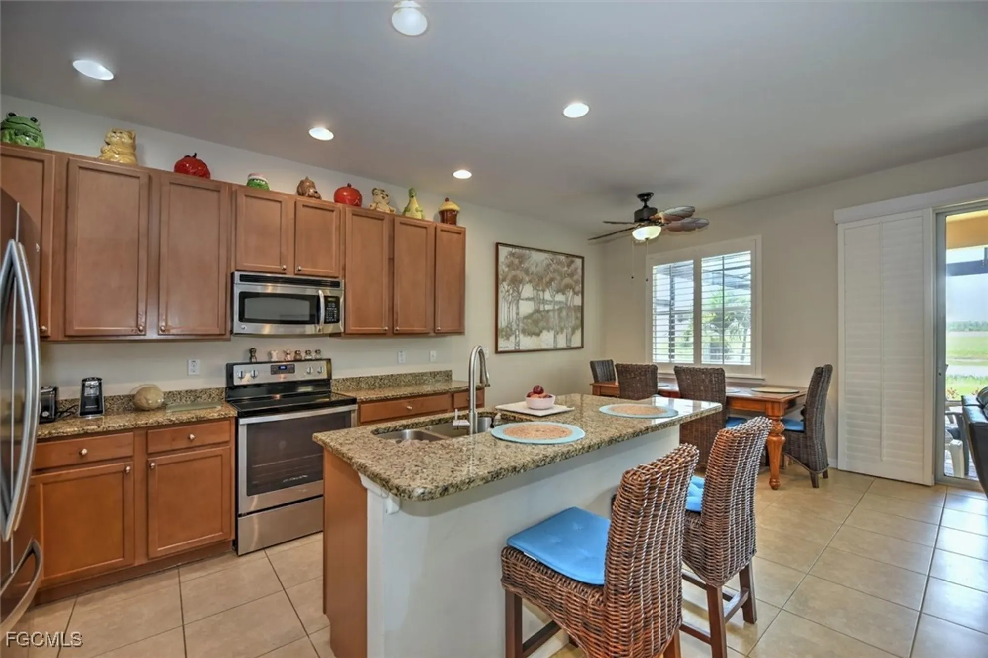Property Slideshow image 8 of 34 | 3244 magnolia landing ln, North Fort Myers, FL, 33917