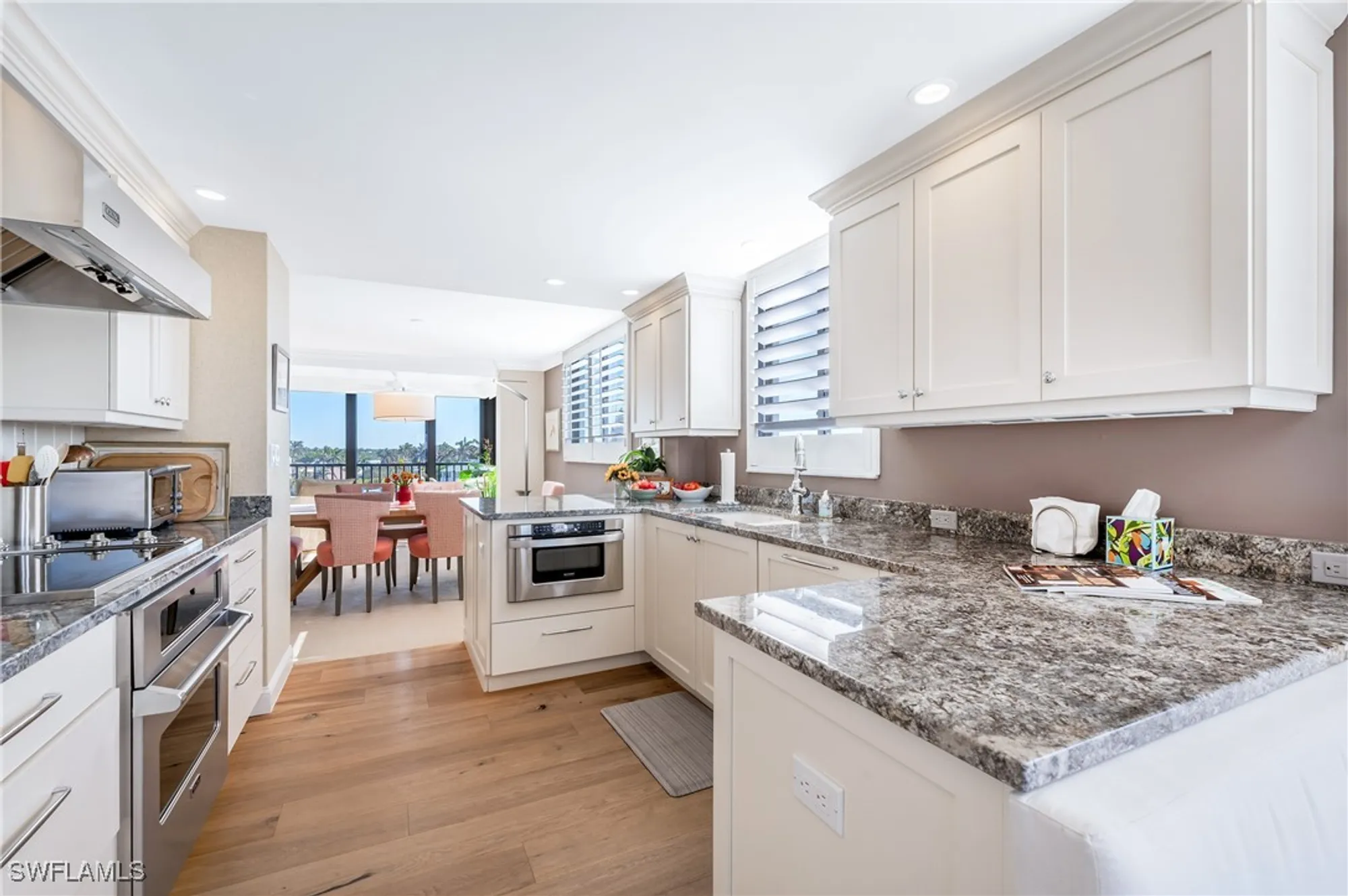 Property Slideshow image 14 of 38 | 2400 gulf shore blvd 501, Naples, FL, 34103