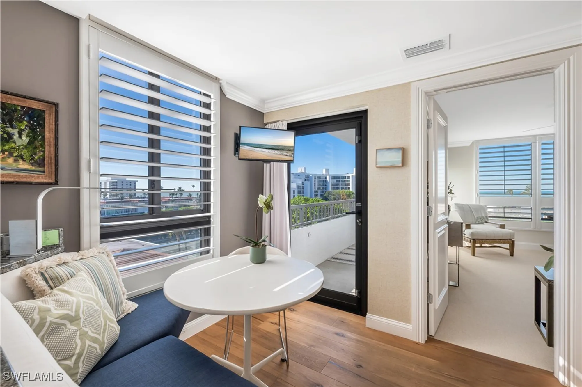 Property Slideshow image 15 of 38 | 2400 gulf shore blvd 501, Naples, FL, 34103