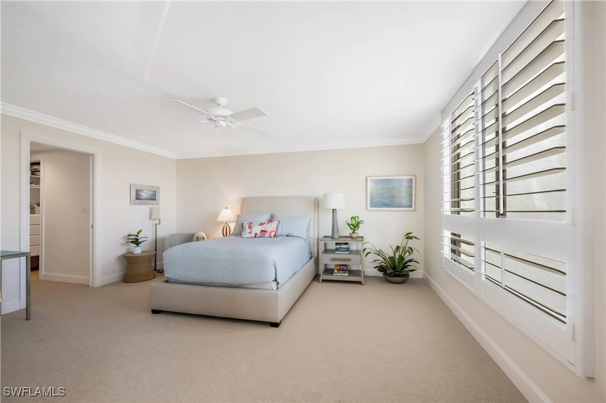 Property Slideshow image 18 of 38 | 2400 gulf shore blvd 501, Naples, FL, 34103