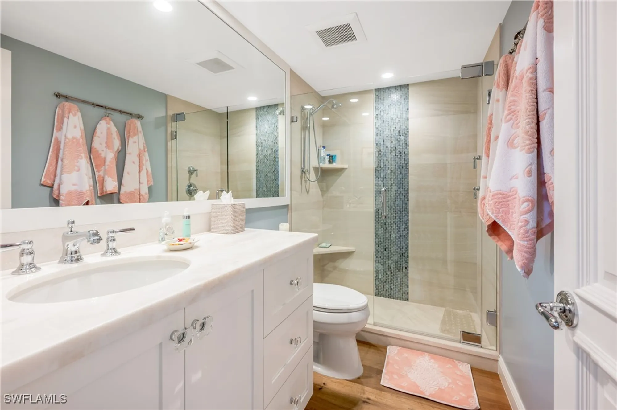 Property Slideshow image 26 of 38 | 2400 gulf shore blvd 501, Naples, FL, 34103