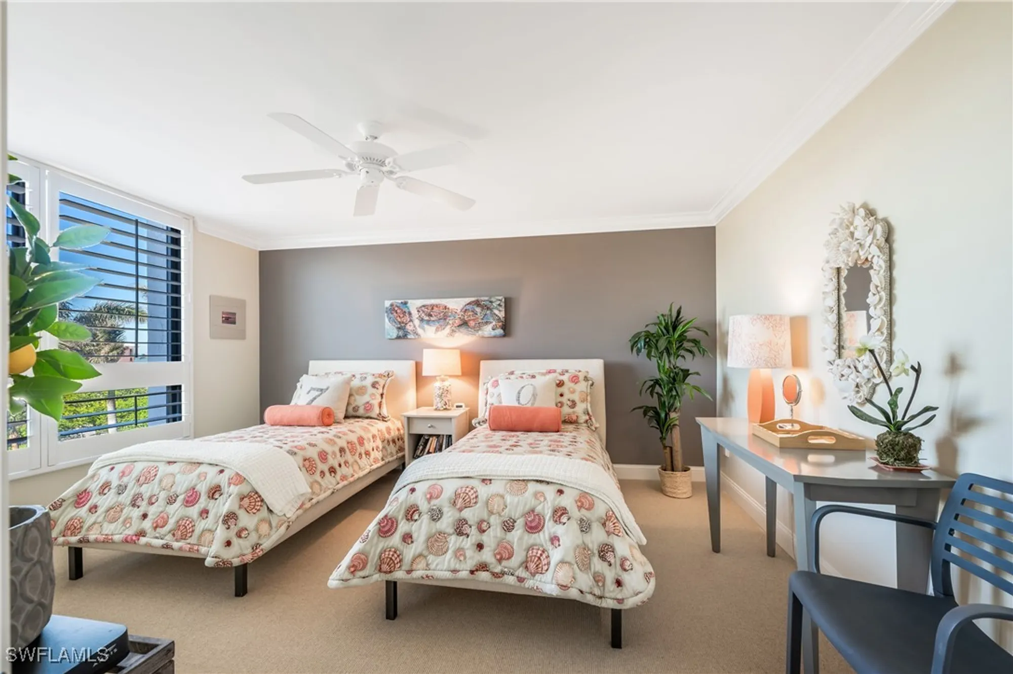 Property Slideshow image 27 of 38 | 2400 gulf shore blvd 501, Naples, FL, 34103