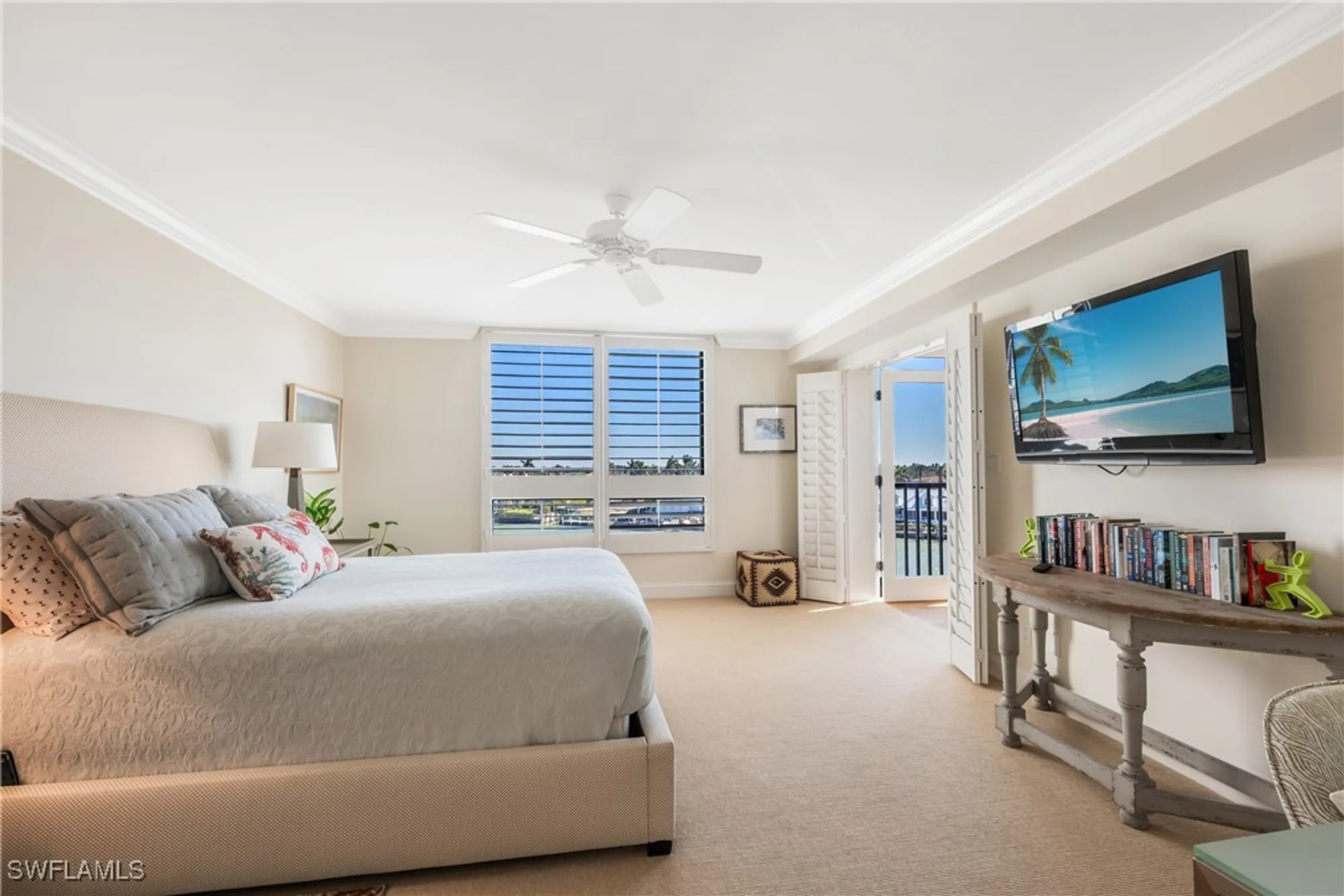 Property Slideshow image 20 of 38 | 2400 gulf shore blvd 501, Naples, FL, 34103
