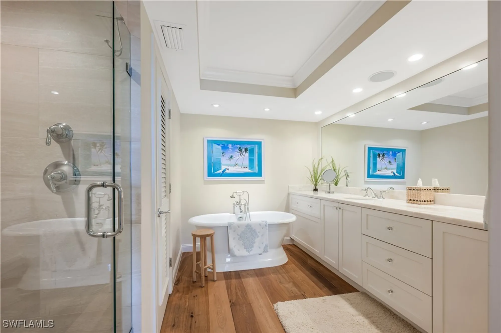 Property Slideshow image 21 of 38 | 2400 gulf shore blvd 501, Naples, FL, 34103