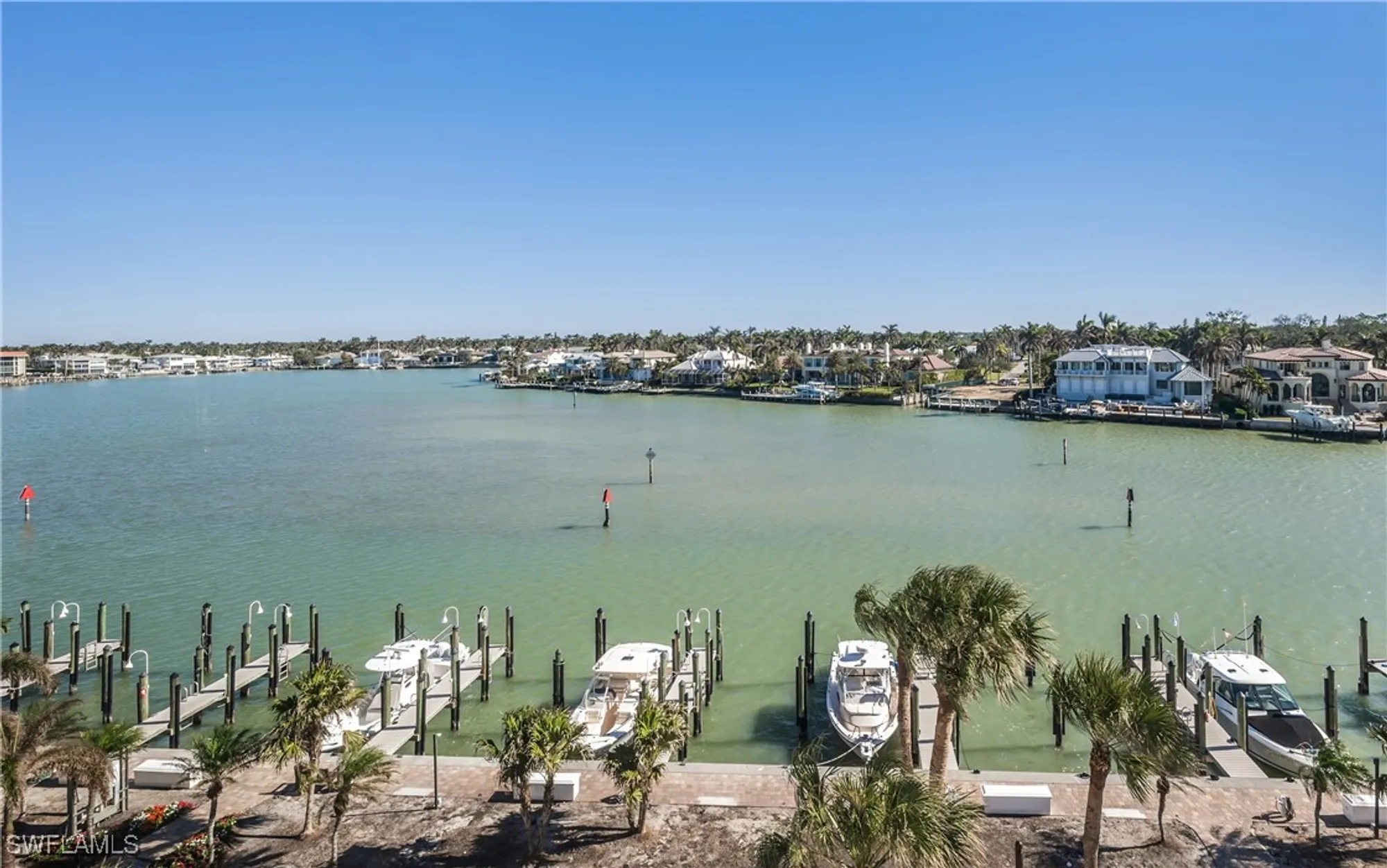 Property Slideshow image 30 of 38 | 2400 gulf shore blvd 501, Naples, FL, 34103