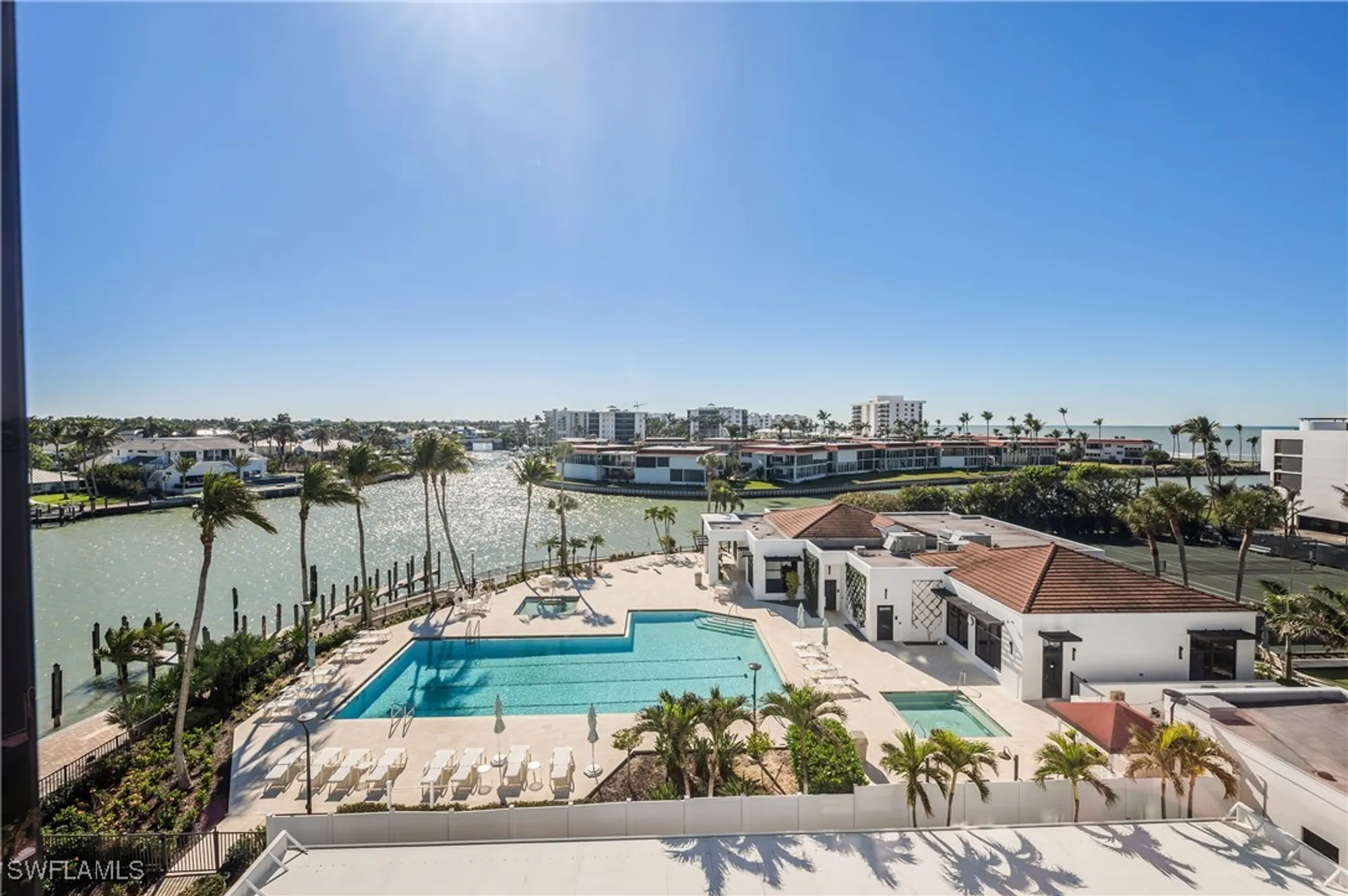 Property Slideshow image 31 of 38 | 2400 gulf shore blvd 501, Naples, FL, 34103