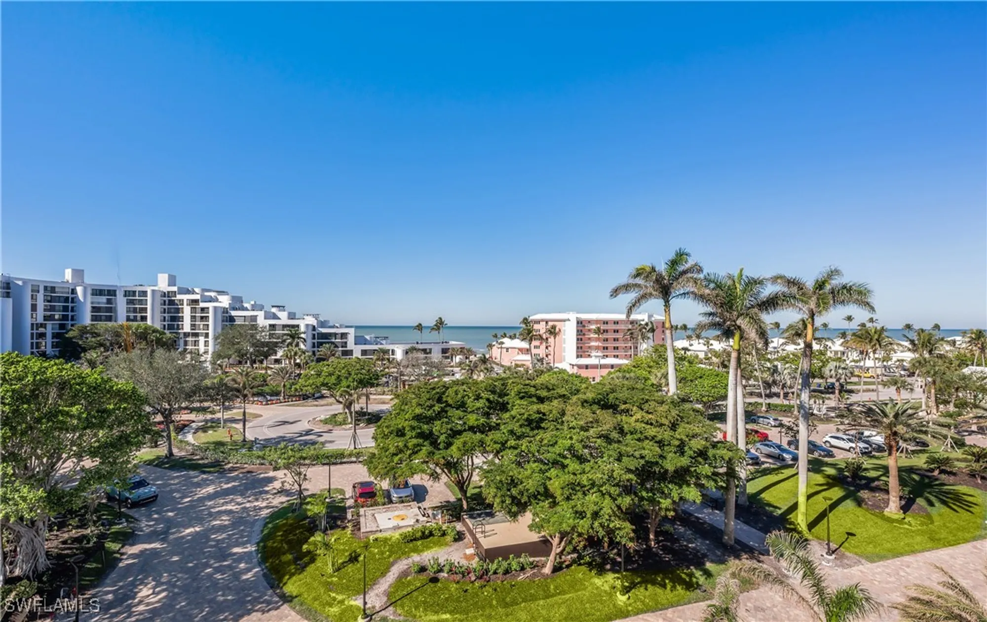 Property Slideshow image 33 of 38 | 2400 gulf shore blvd 501, Naples, FL, 34103