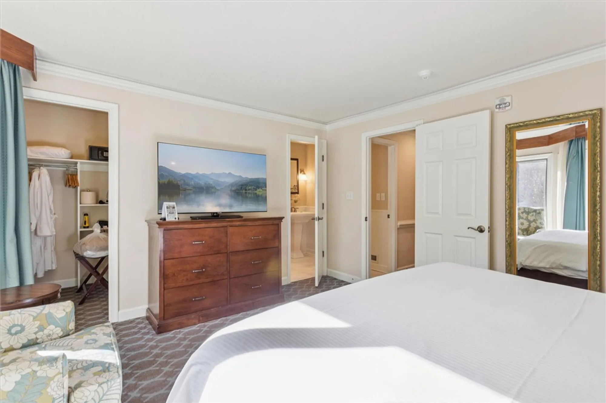 Property Slideshow image 17 of 41 | 122 pelhams ordinary, Williamsburg, VA, 23185