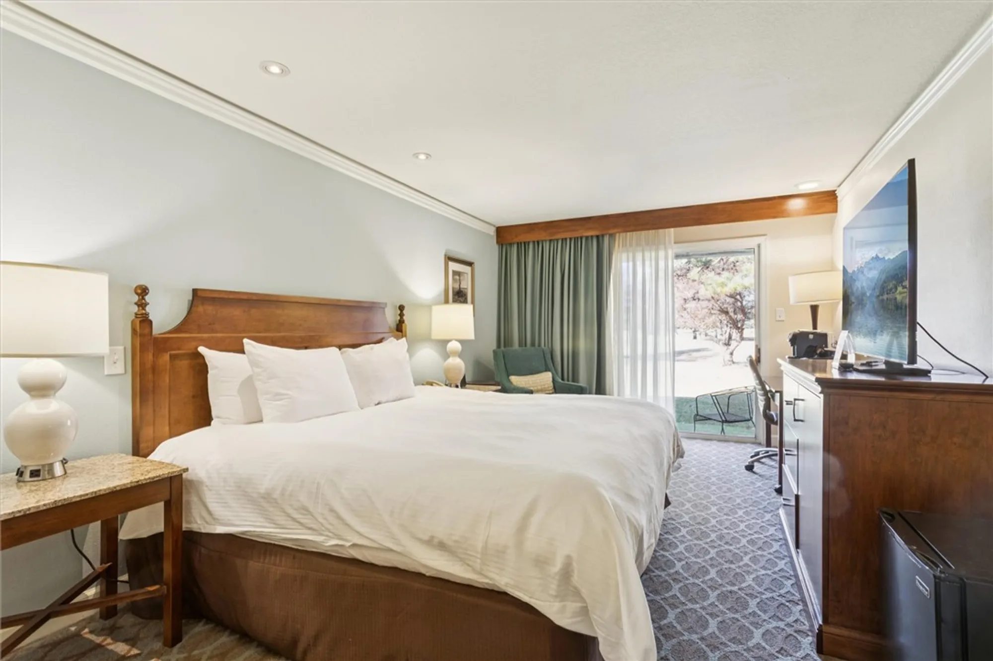 Property Slideshow image 22 of 41 | 122 pelhams ordinary, Williamsburg, VA, 23185