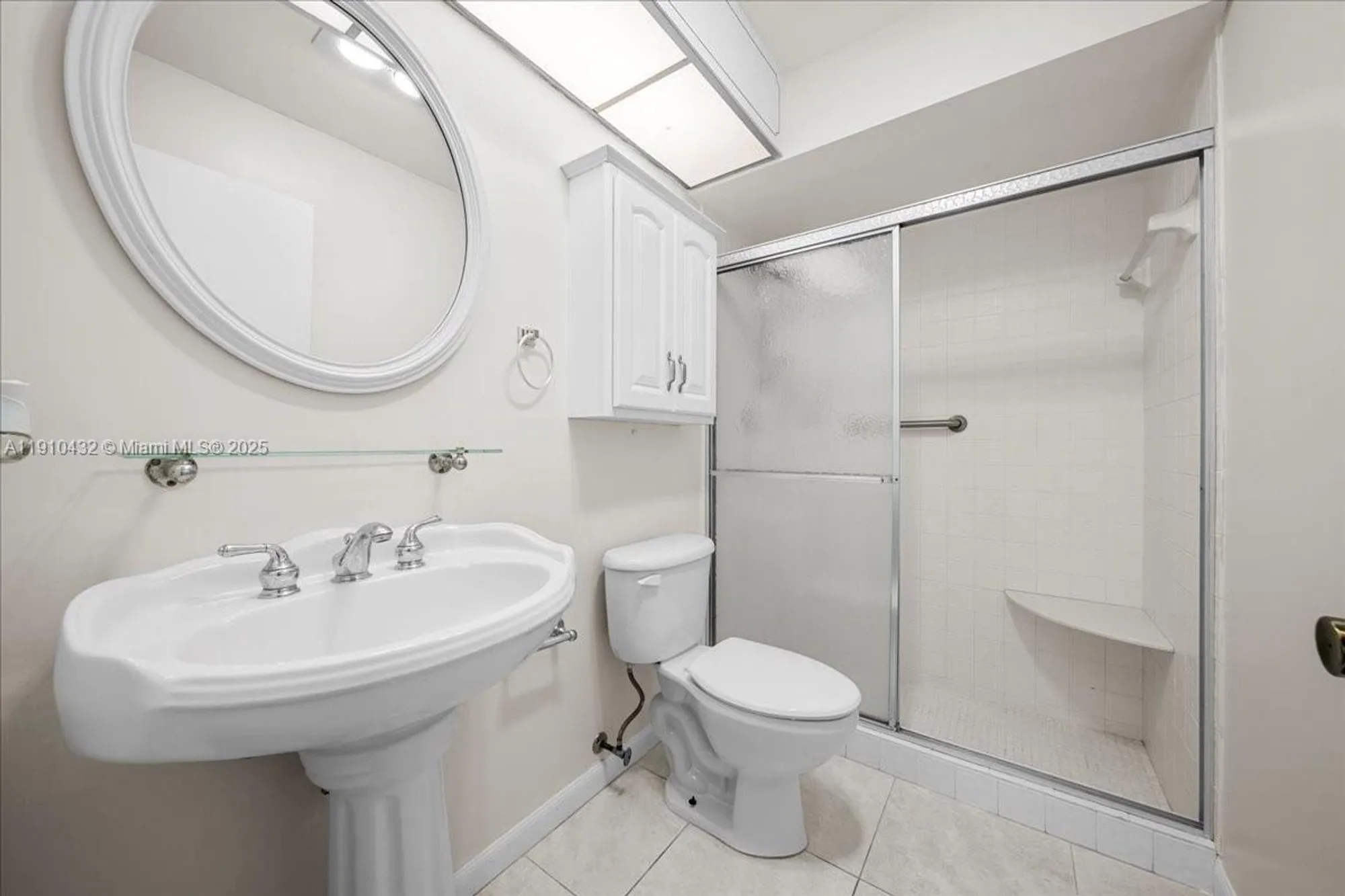 Property Slideshow image 16 of 22 | 508 holyoke ln a, Lake Worth, FL, 33467