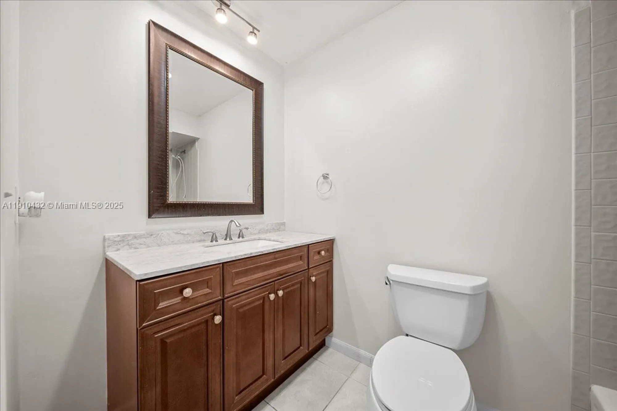 Property Slideshow image 18 of 22 | 508 holyoke ln a, Lake Worth, FL, 33467