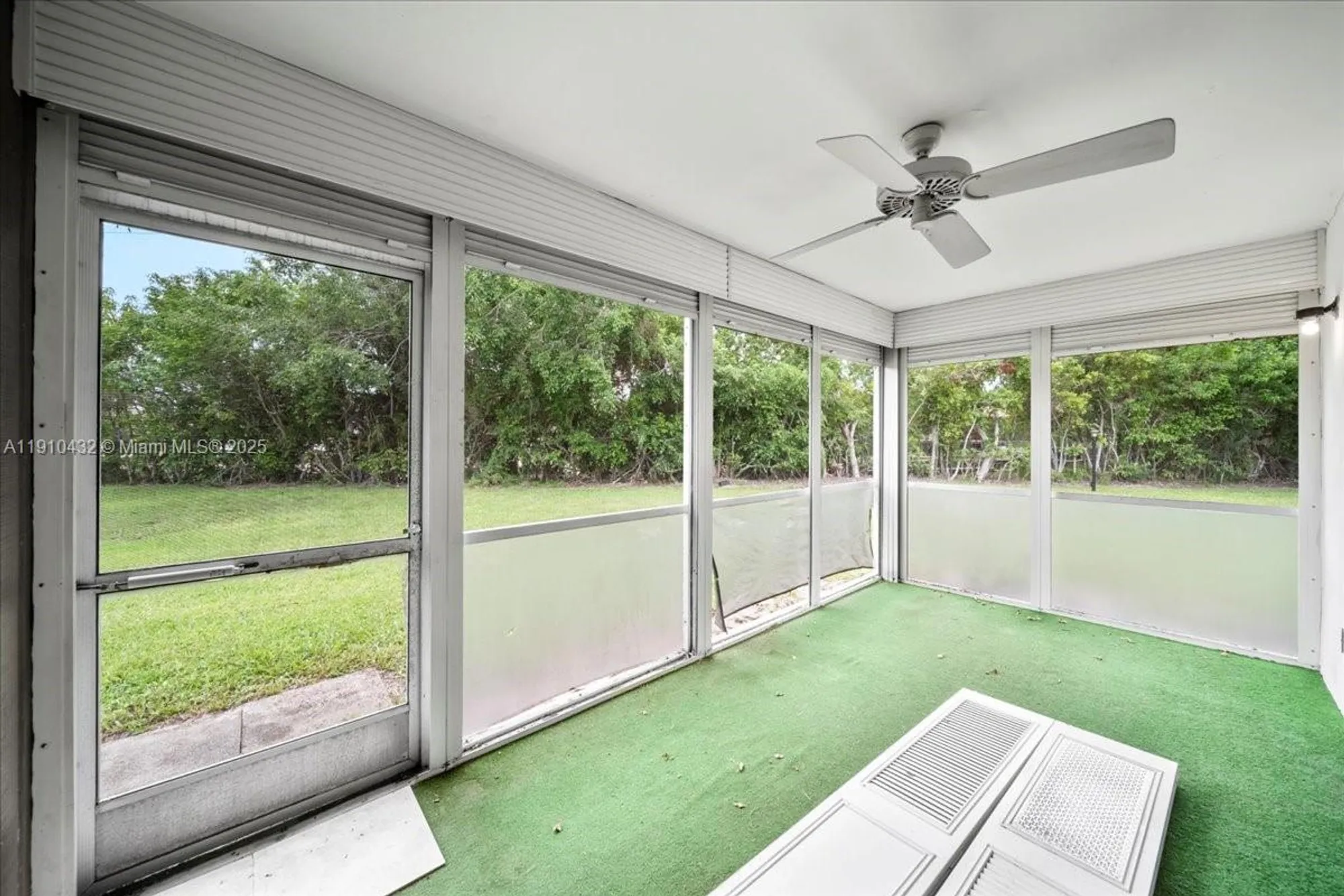 Property Slideshow image 9 of 22 | 508 holyoke ln a, Lake Worth, FL, 33467