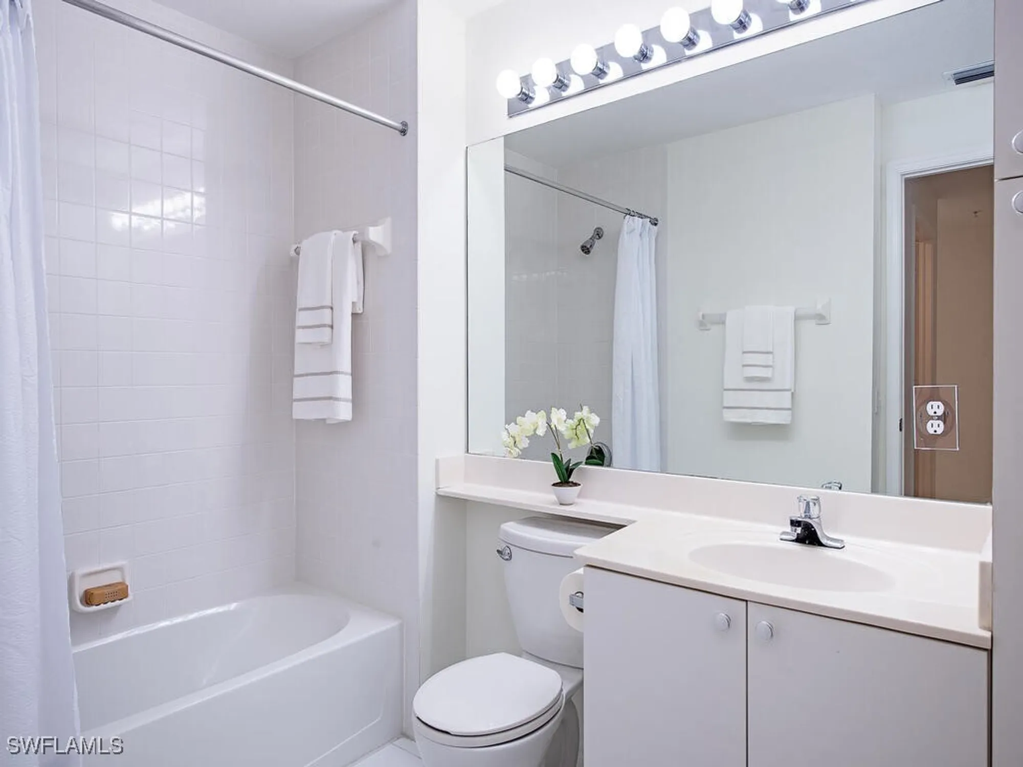 Property Slideshow image 11 of 36 | 7671 pebble creek cir 101, Naples, FL, 34108