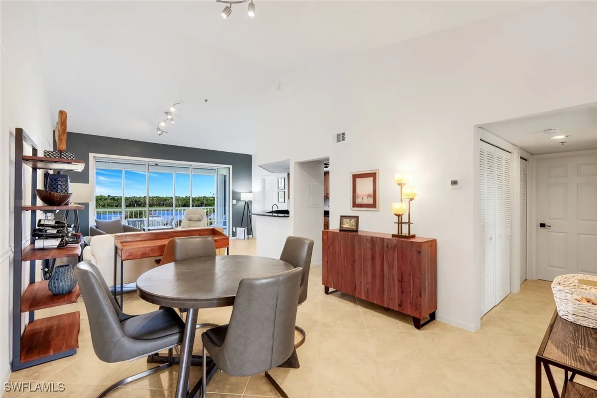 Property Slideshow image 14 of 50 | 4130 bayhead dr 303, Bonita Springs, FL, 34134