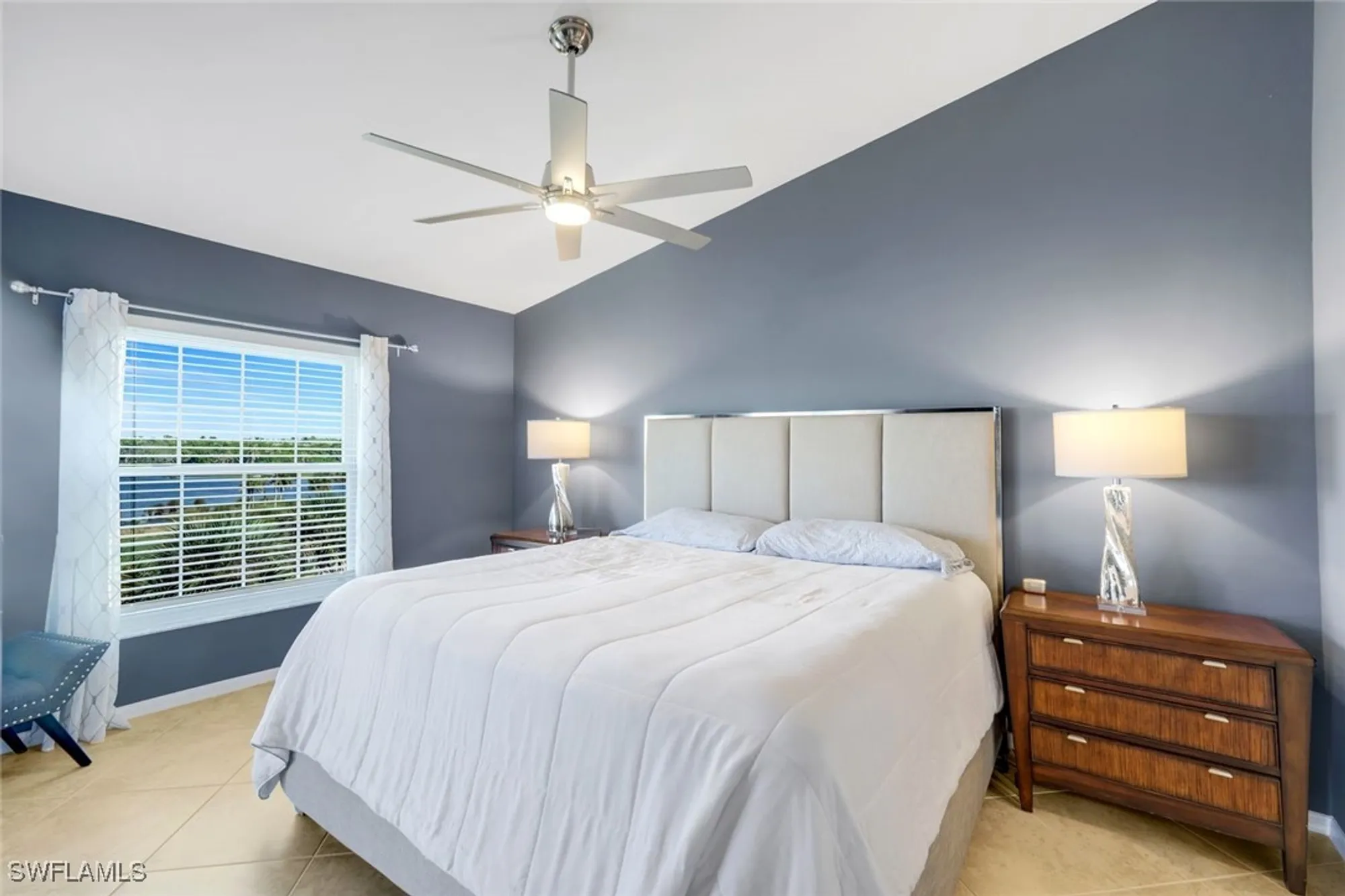 Property Slideshow image 15 of 50 | 4130 bayhead dr 303, Bonita Springs, FL, 34134