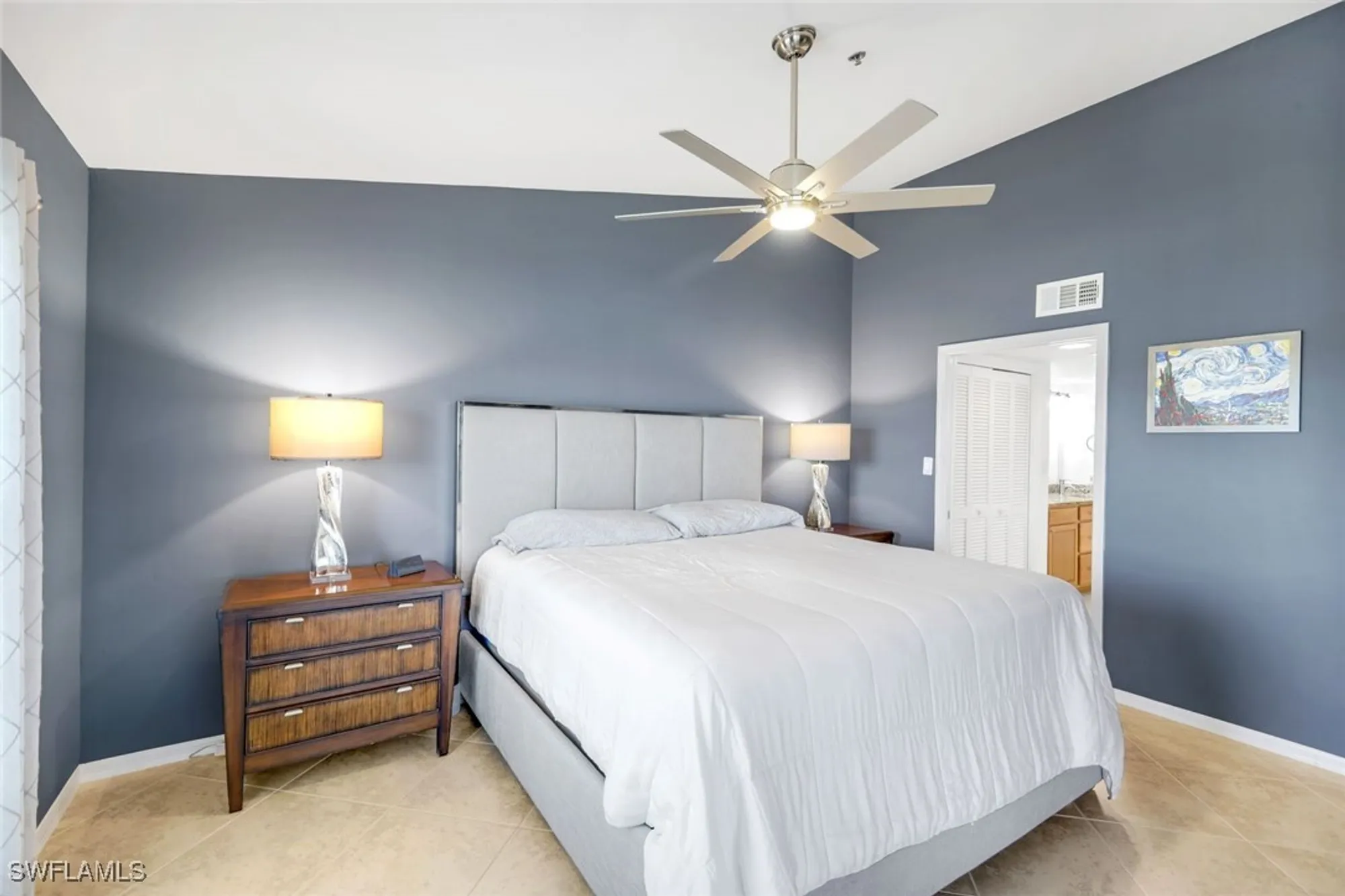 Property Slideshow image 16 of 50 | 4130 bayhead dr 303, Bonita Springs, FL, 34134