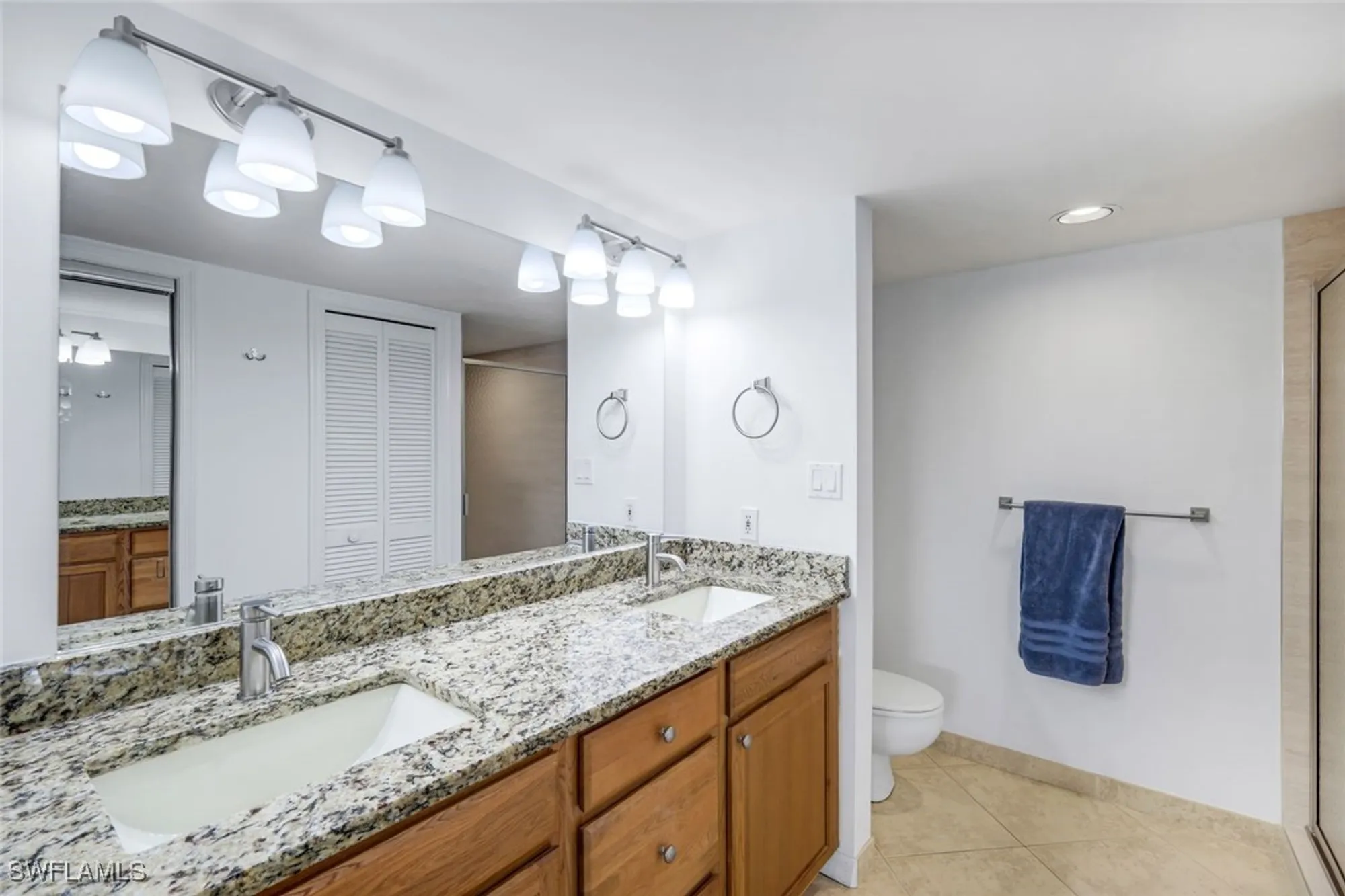 Property Slideshow image 17 of 50 | 4130 bayhead dr 303, Bonita Springs, FL, 34134