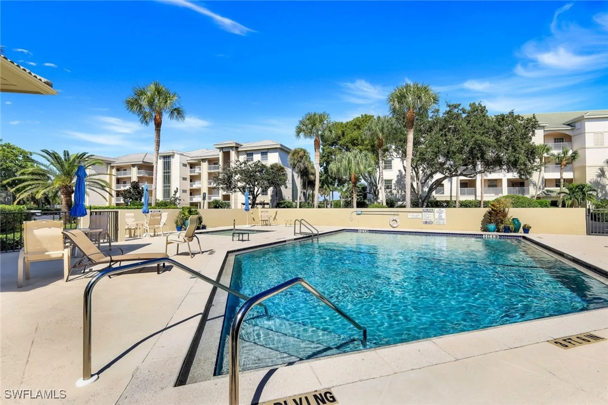 Property Slideshow image 33 of 50 | 4130 bayhead dr 303, Bonita Springs, FL, 34134