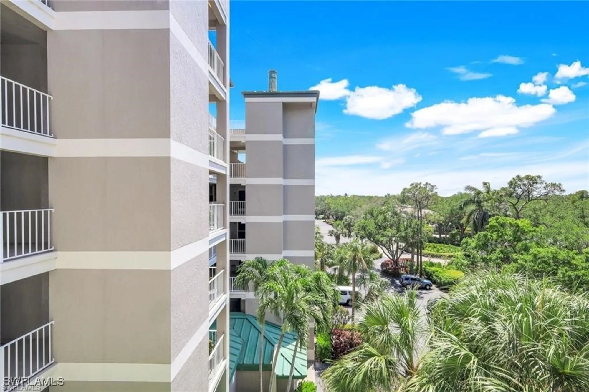 Property Slideshow image 27 of 41 | 3330 crossings ct apt 502, Bonita Springs, FL, 34134