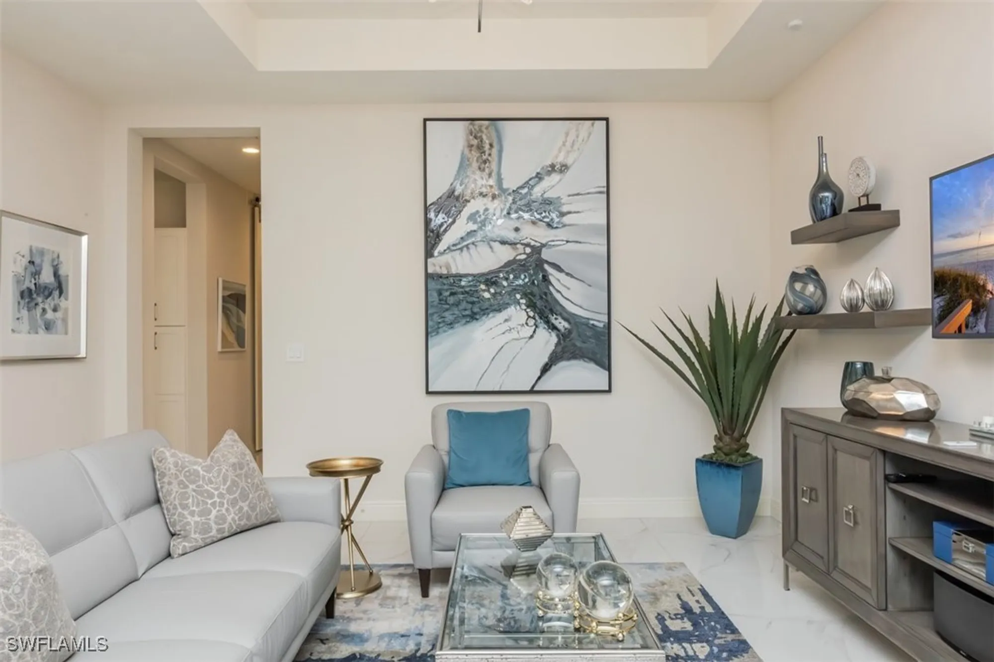 Property Slideshow image 7 of 30 | 605 el camino real unit 102, Naples, FL, 34119