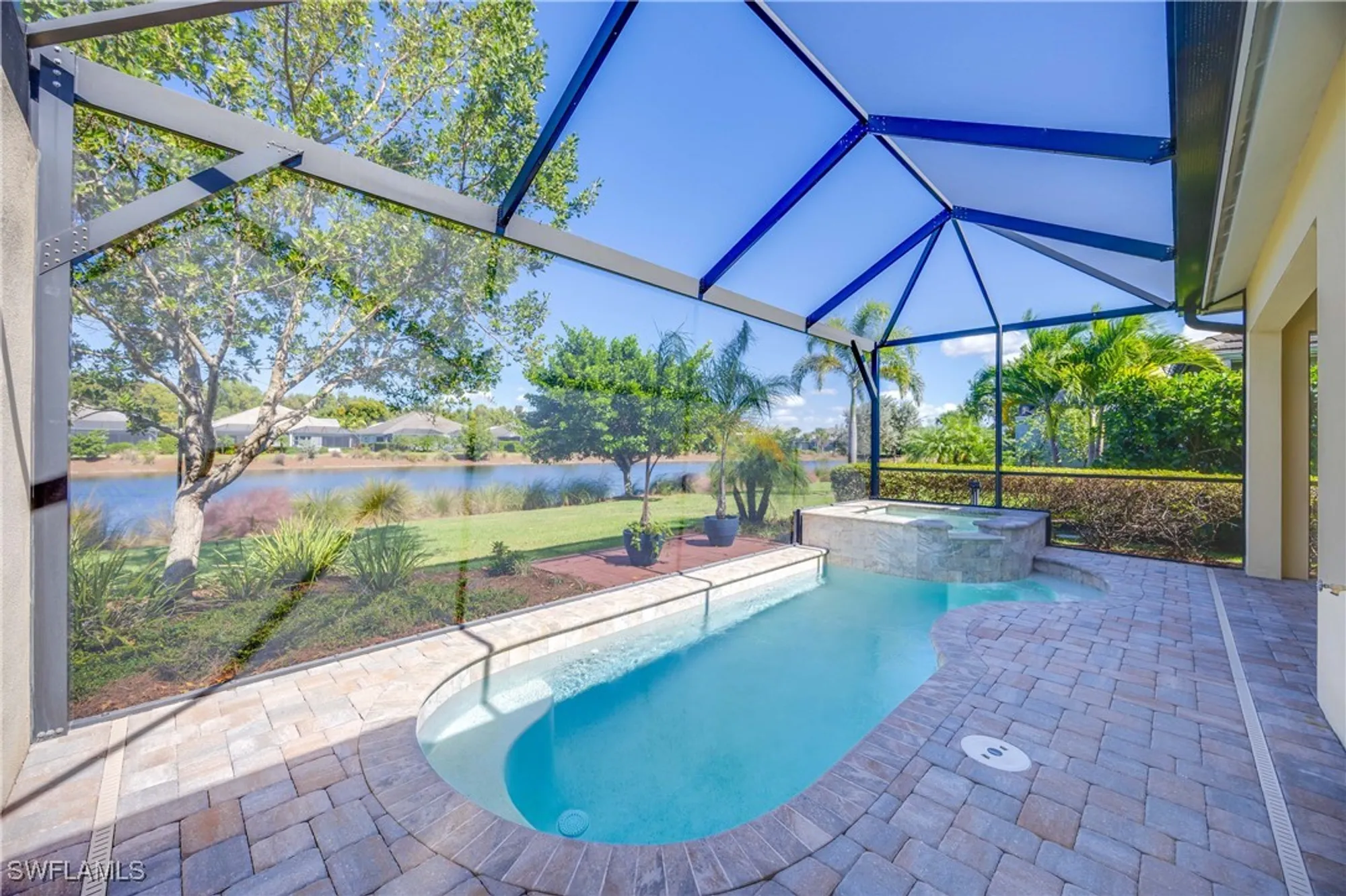 Property Slideshow image 15 of 39 | 5711 highbourne dr, Naples, FL, 34113