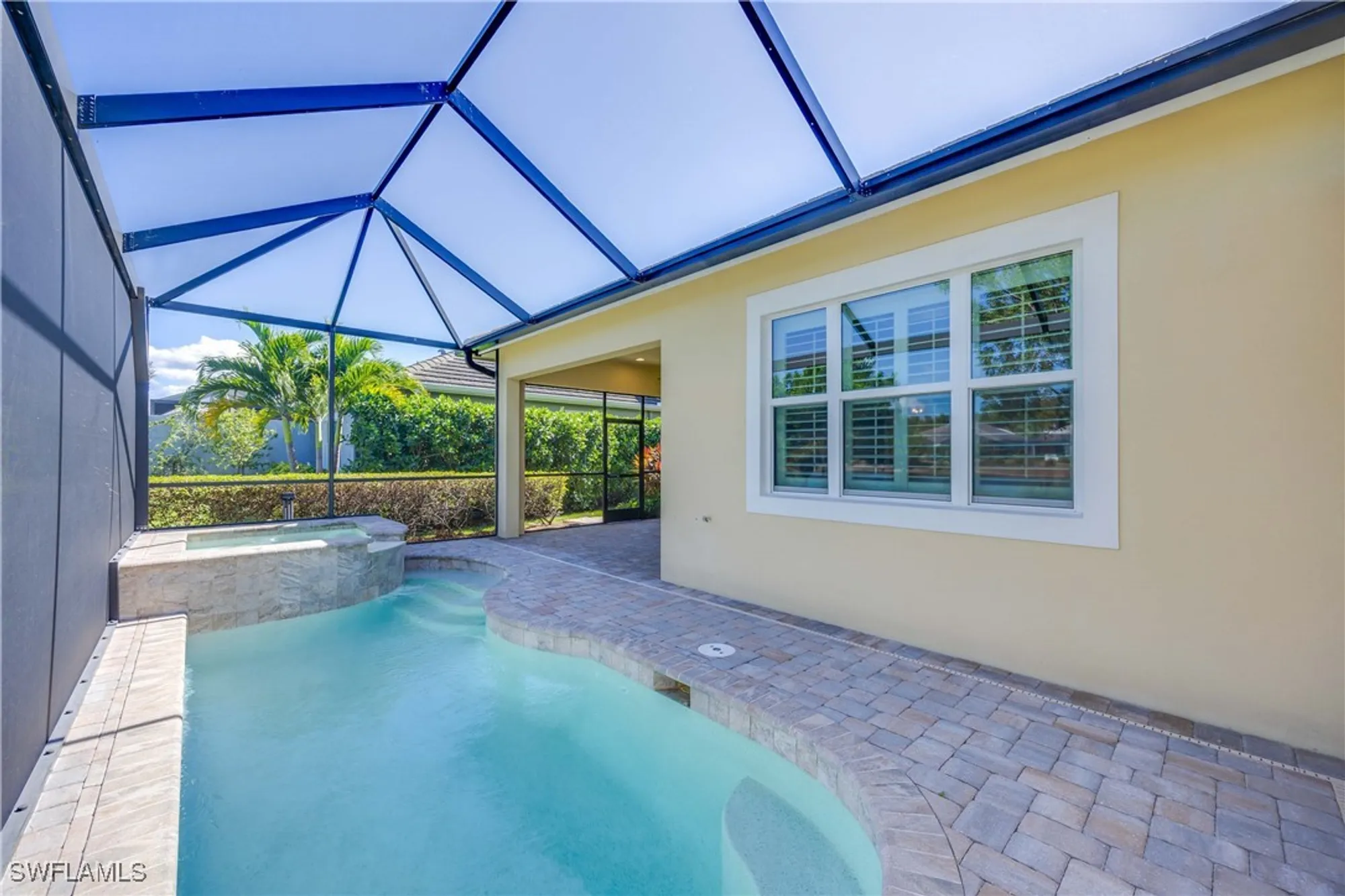 Property Slideshow image 17 of 39 | 5711 highbourne dr, Naples, FL, 34113