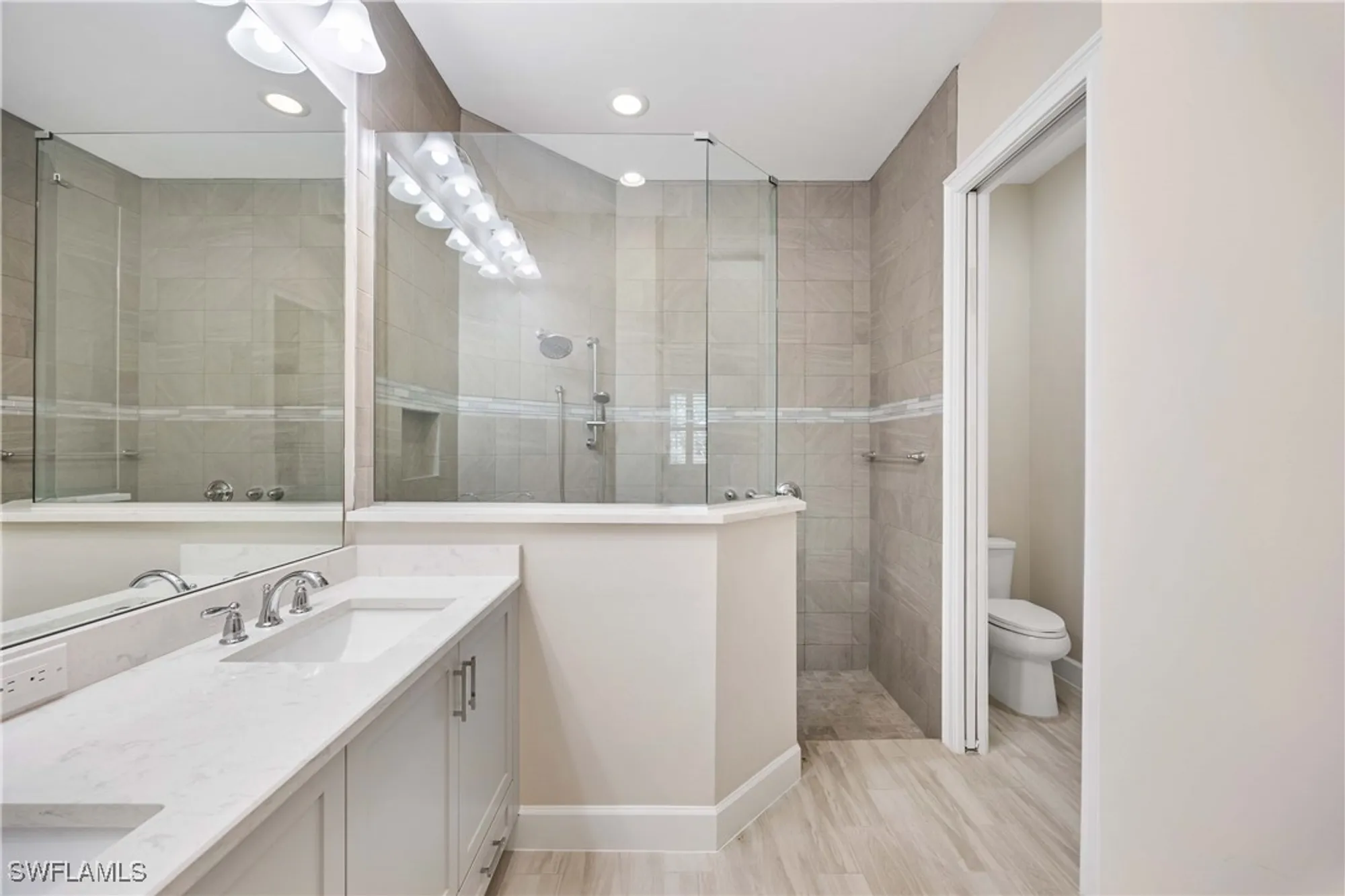 Property Slideshow image 21 of 39 | 5711 highbourne dr, Naples, FL, 34113