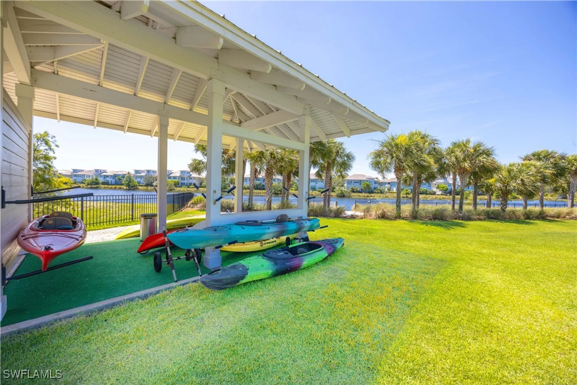 Property Slideshow image 32 of 39 | 5711 highbourne dr, Naples, FL, 34113