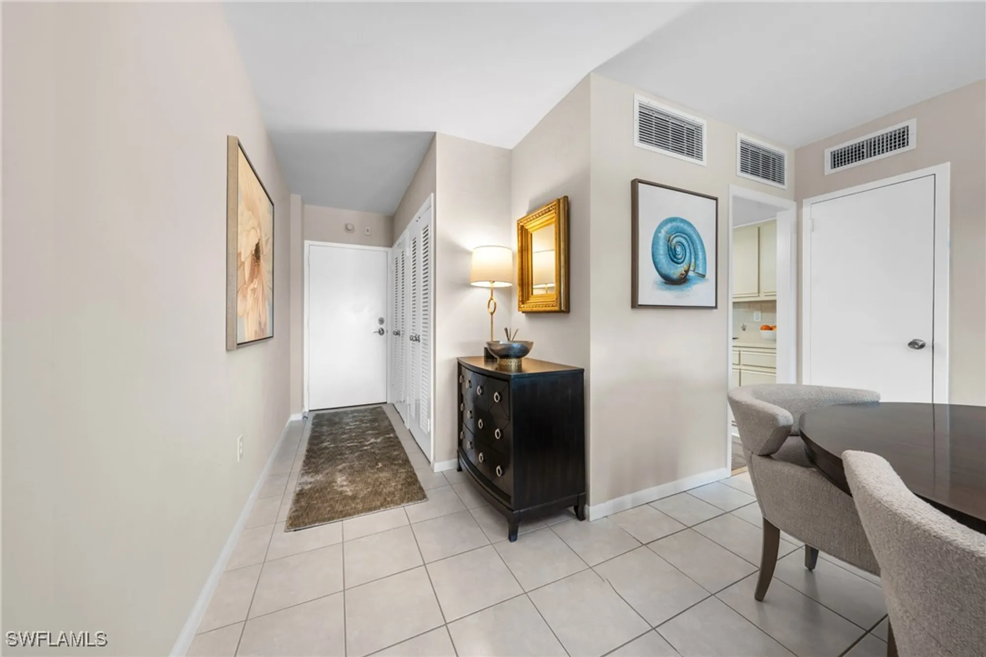 Property Slideshow image 14 of 50 | 1977 gulf shore blvd 306, Naples, FL, 34102