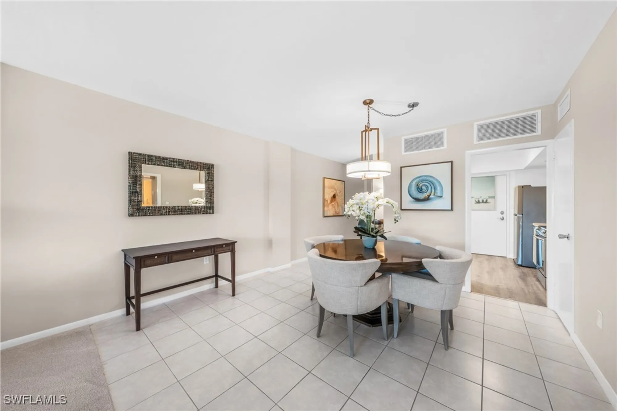 Property Slideshow image 15 of 50 | 1977 gulf shore blvd 306, Naples, FL, 34102