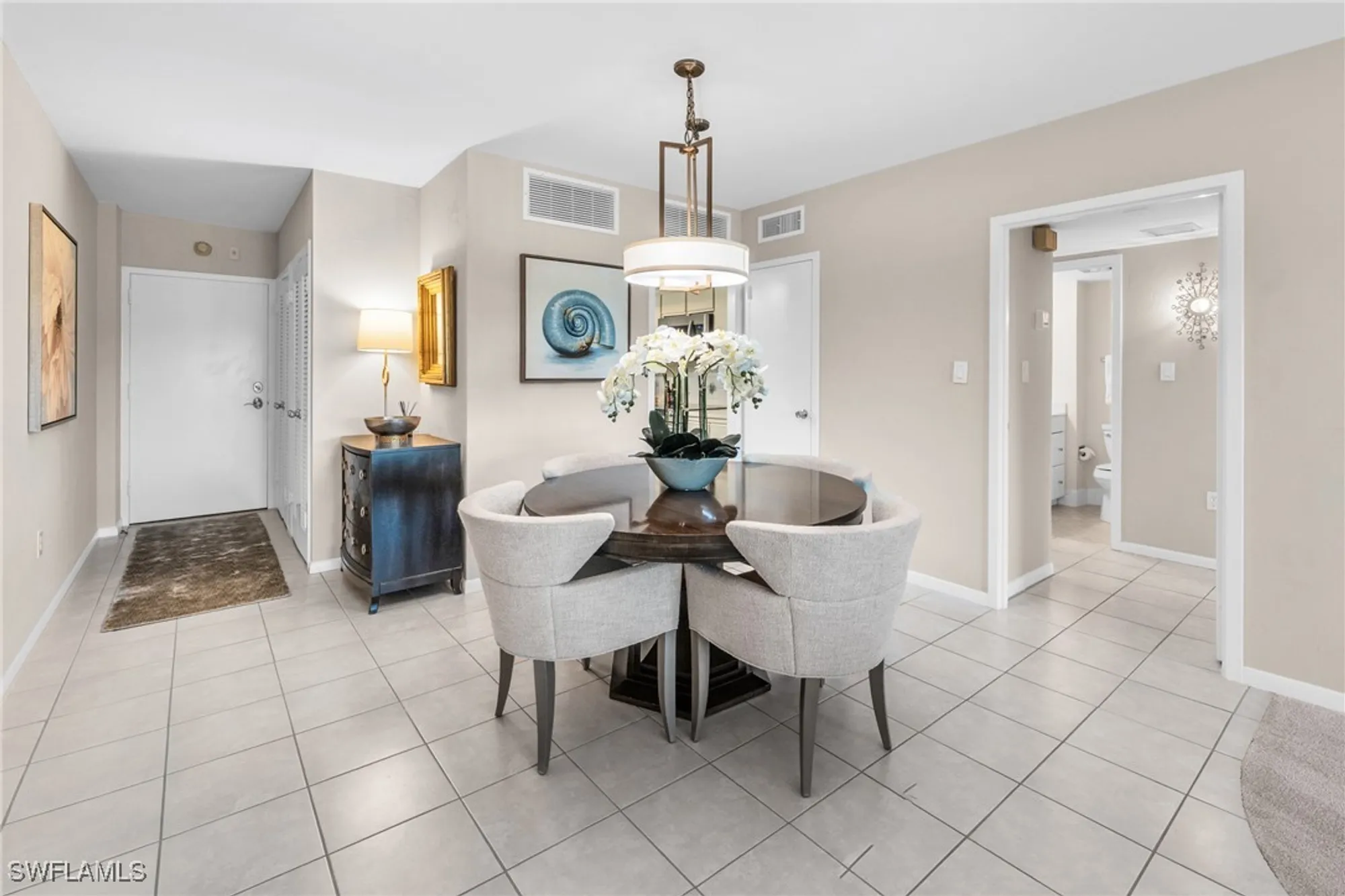 Property Slideshow image 16 of 50 | 1977 gulf shore blvd 306, Naples, FL, 34102