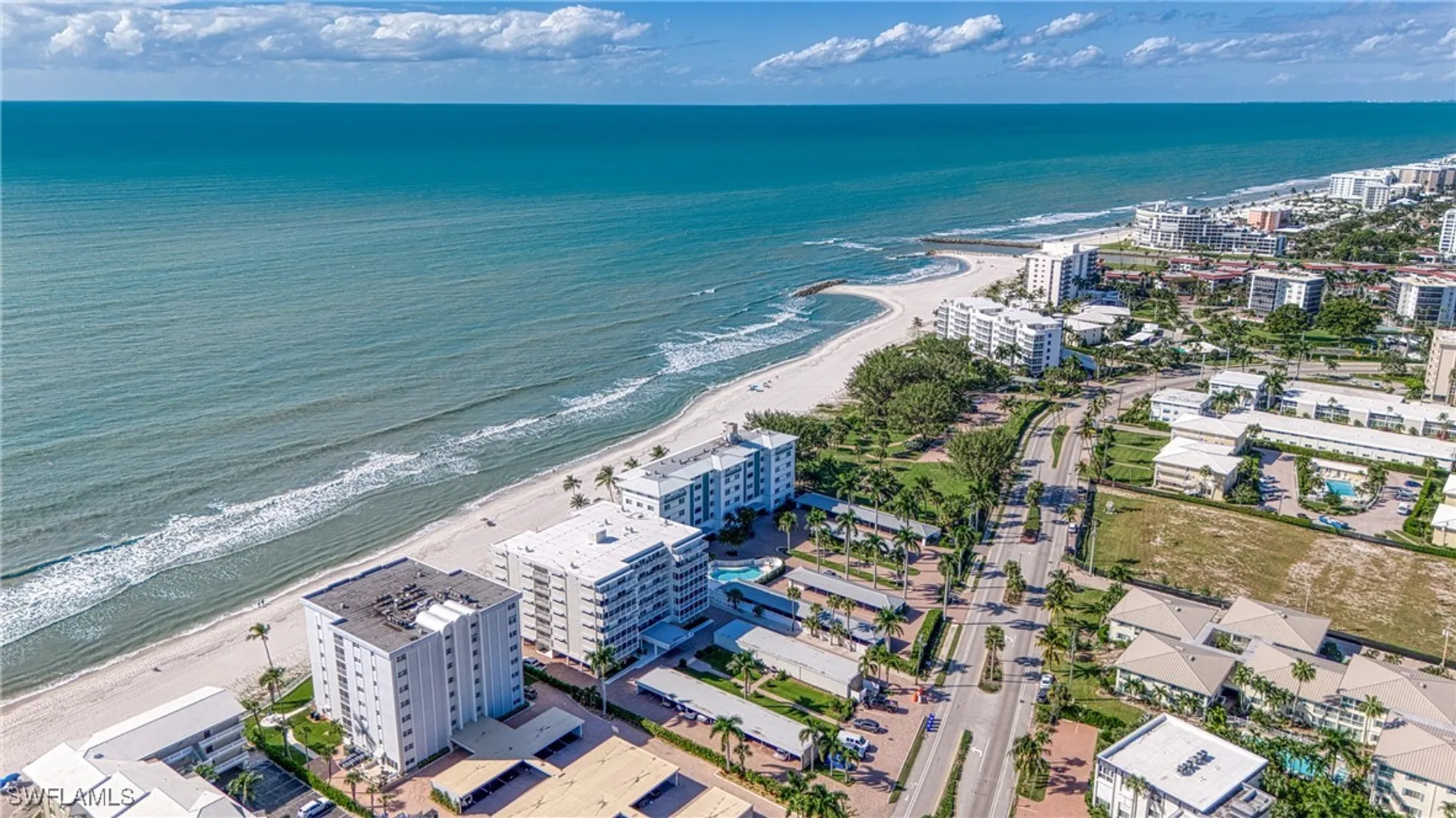 Property Slideshow image 2 of 50 | 1977 gulf shore blvd 306, Naples, FL, 34102