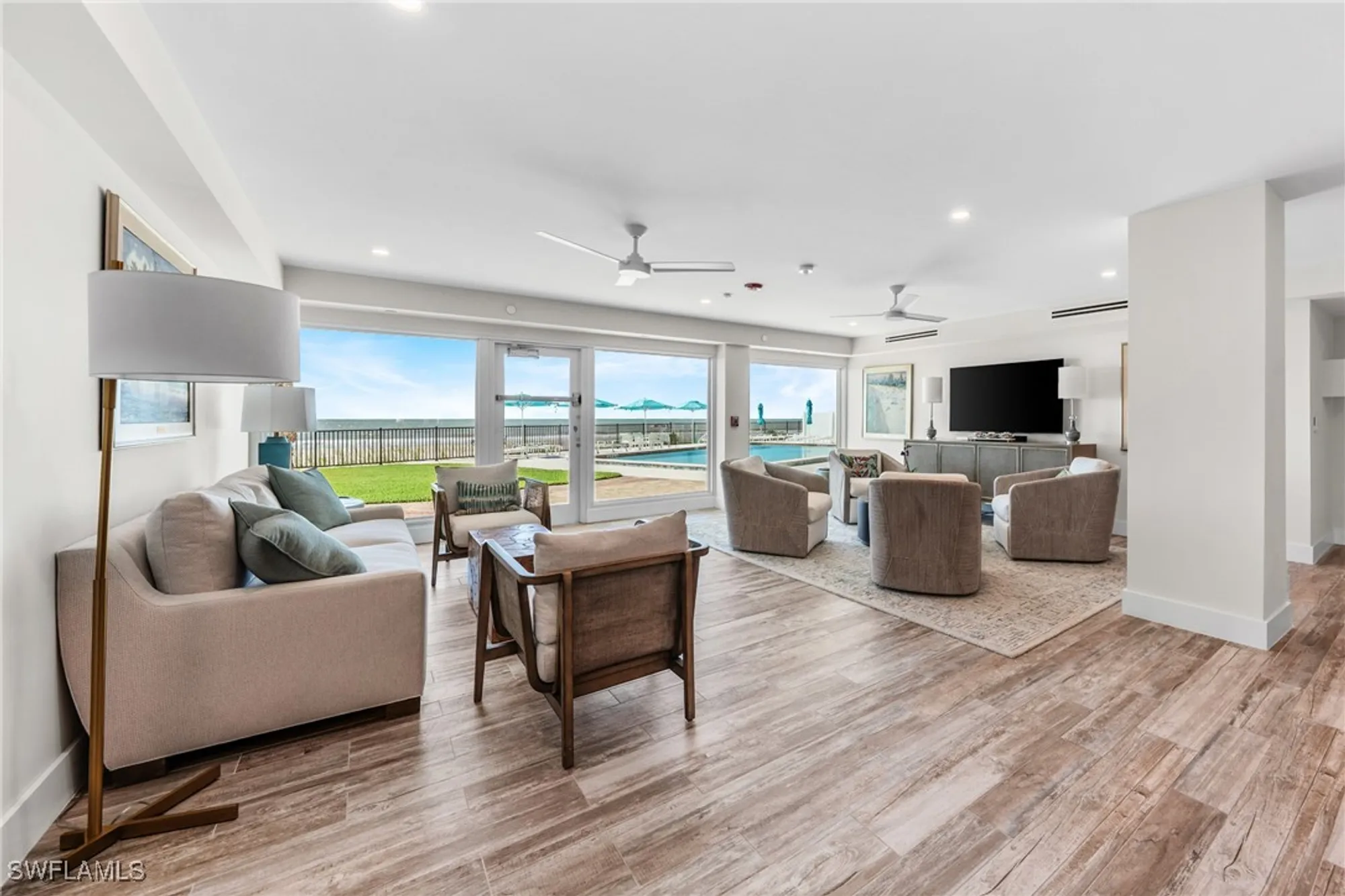 Property Slideshow image 38 of 50 | 1977 gulf shore blvd 306, Naples, FL, 34102