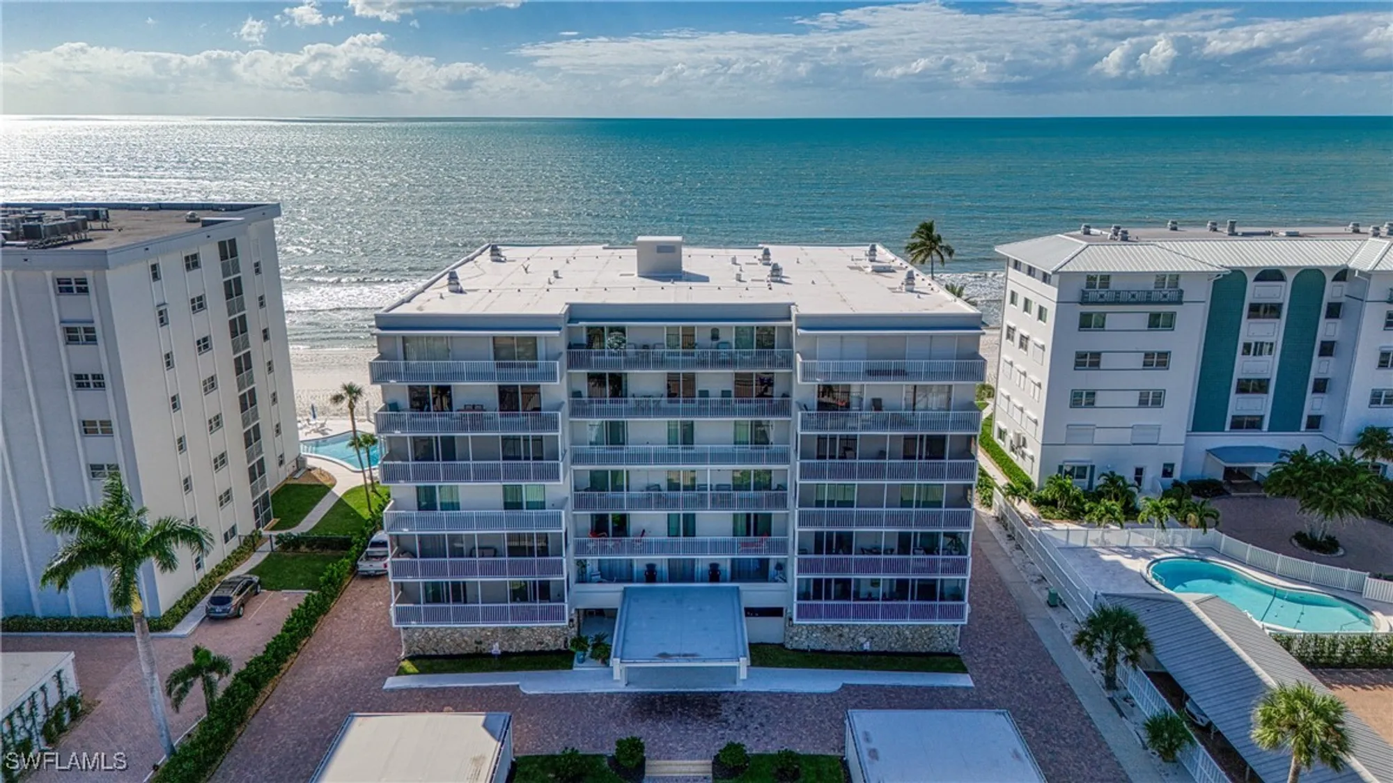 Property Slideshow image 49 of 50 | 1977 gulf shore blvd 306, Naples, FL, 34102