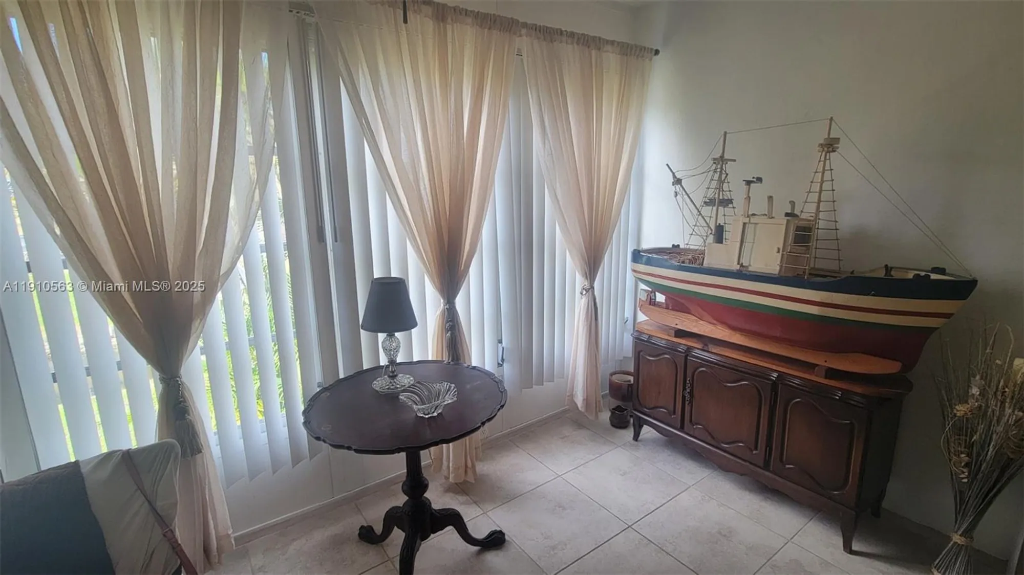 Property Slideshow image 15 of 19 | 5851 nw 62nd ave apt 202, Tamarac, FL, 33319