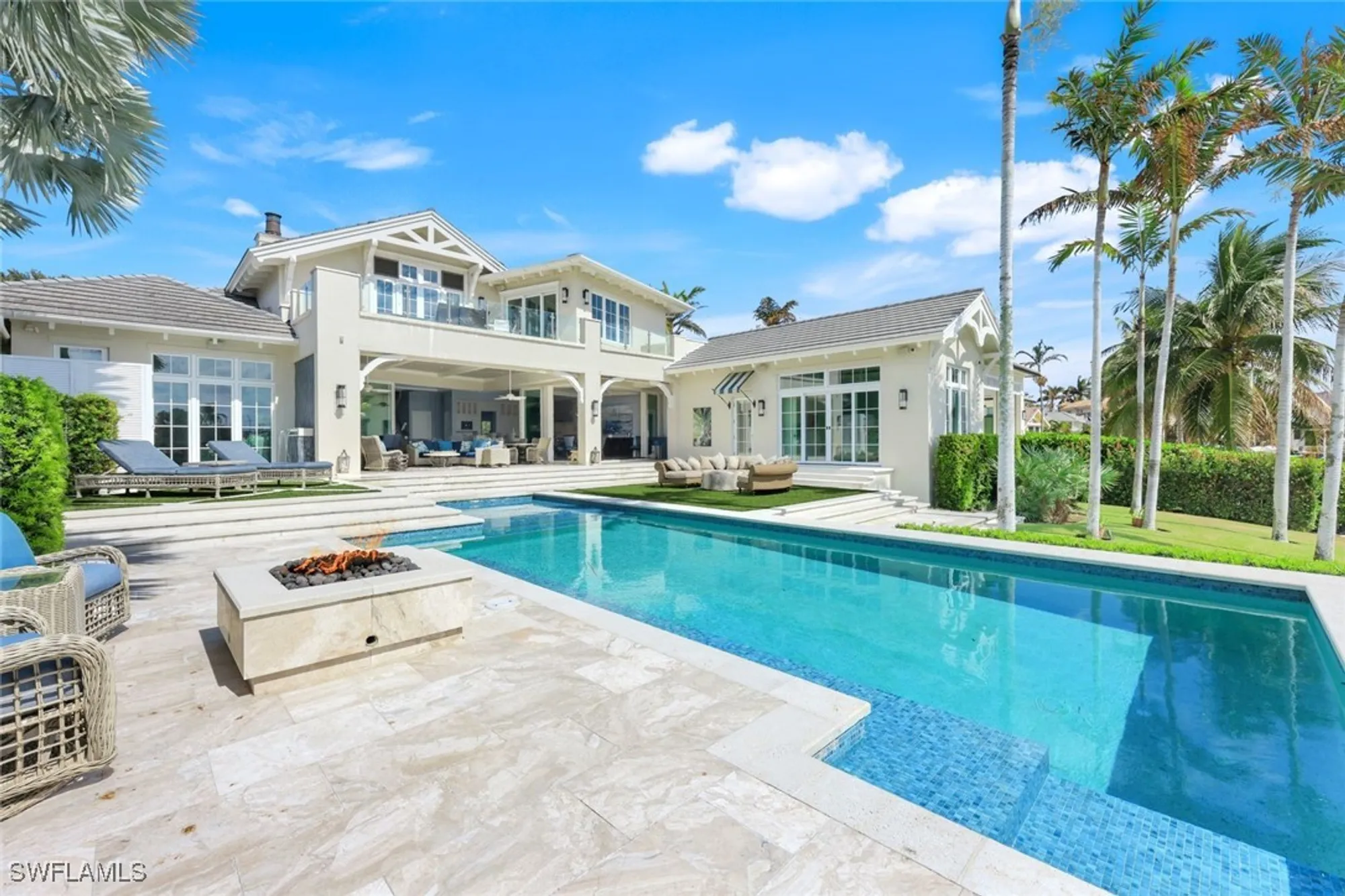 Property Slideshow image 24 of 33 | 350 spring line dr, Naples, FL, 34102