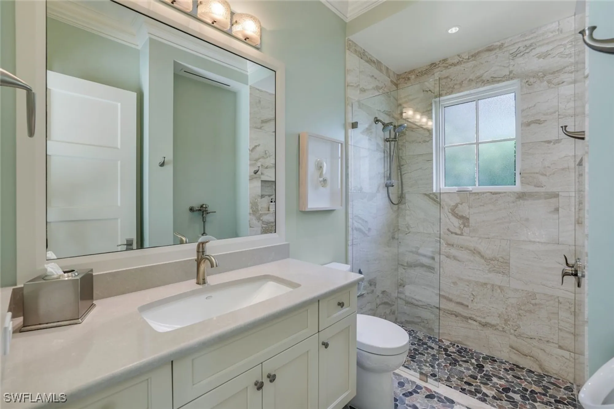 Property Slideshow image 25 of 33 | 350 spring line dr, Naples, FL, 34102