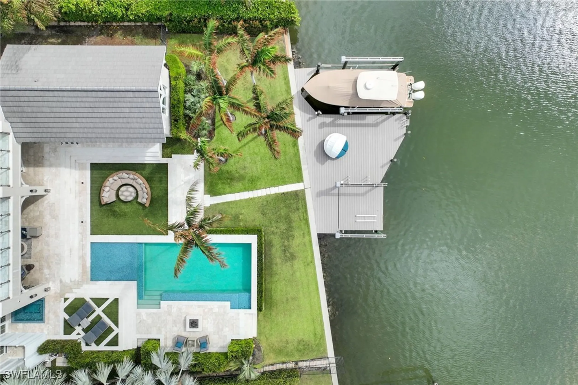 Property Slideshow image 28 of 33 | 350 spring line dr, Naples, FL, 34102